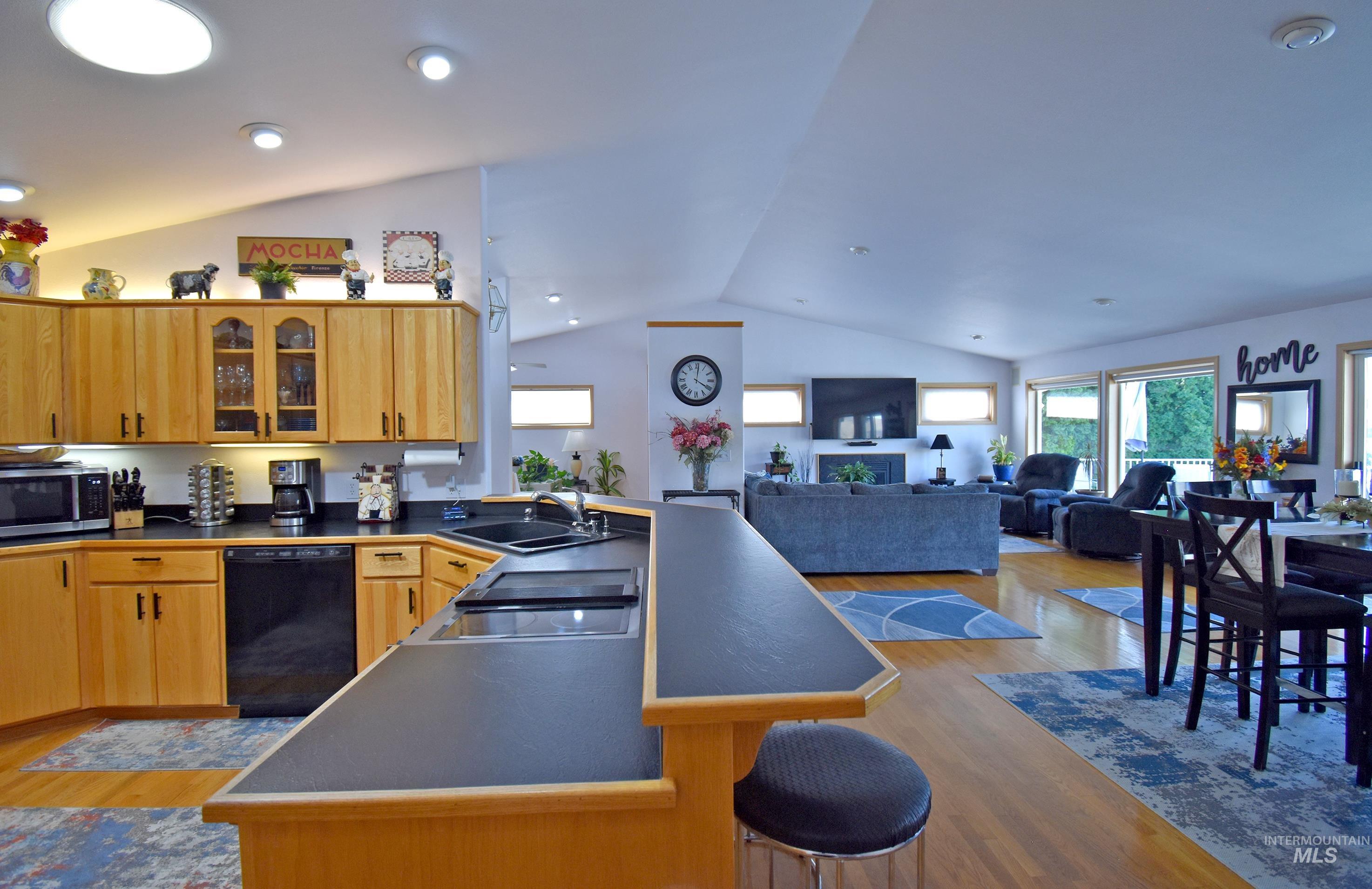 311 Kings Lane, Asotin, Washington 99402, 5 Bedrooms, 4 Bathrooms, Residential For Sale, Price $689,000,MLS 98993179