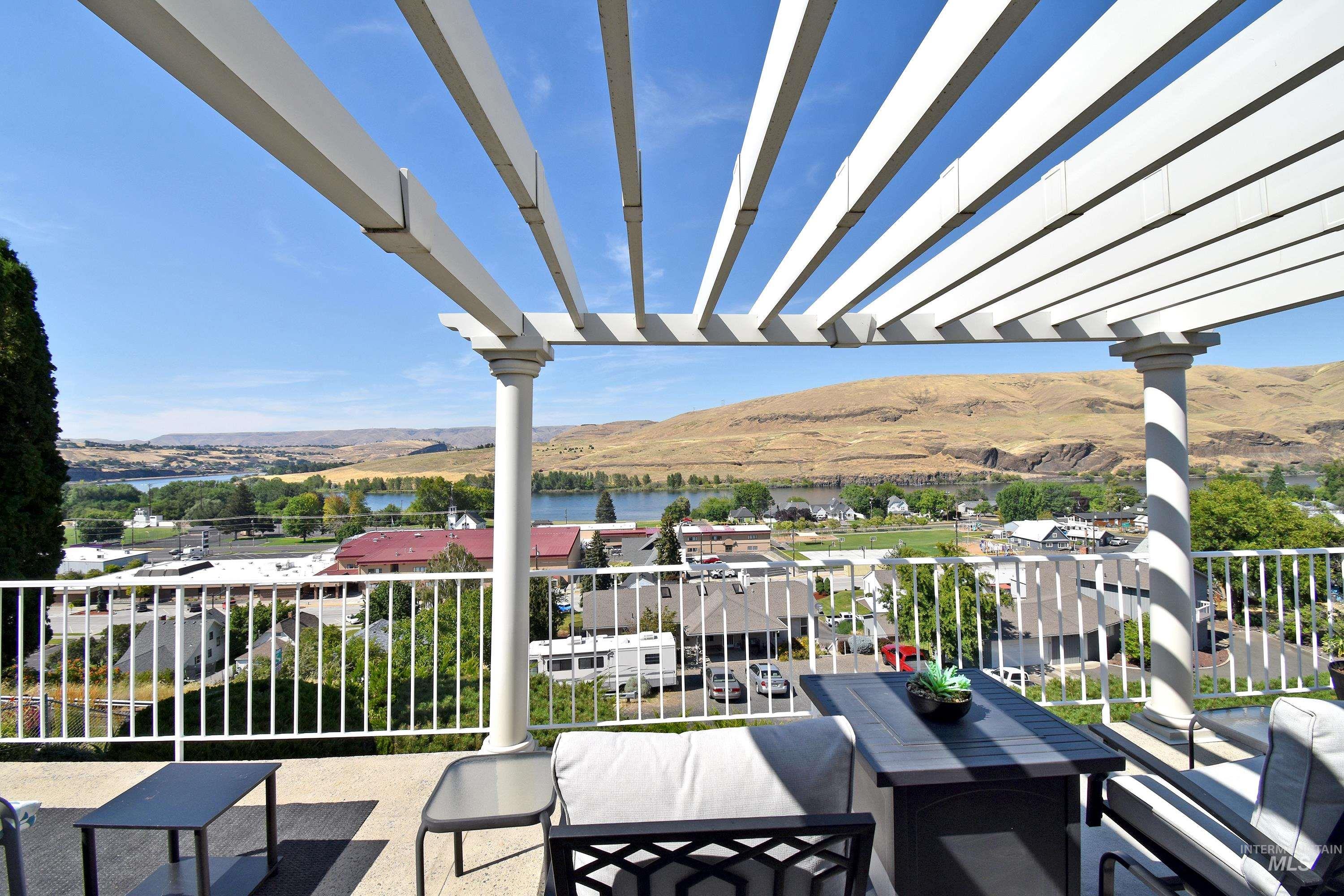 311 Kings Lane, Asotin, Washington 99402, 5 Bedrooms, 4 Bathrooms, Residential For Sale, Price $689,000,MLS 98993179