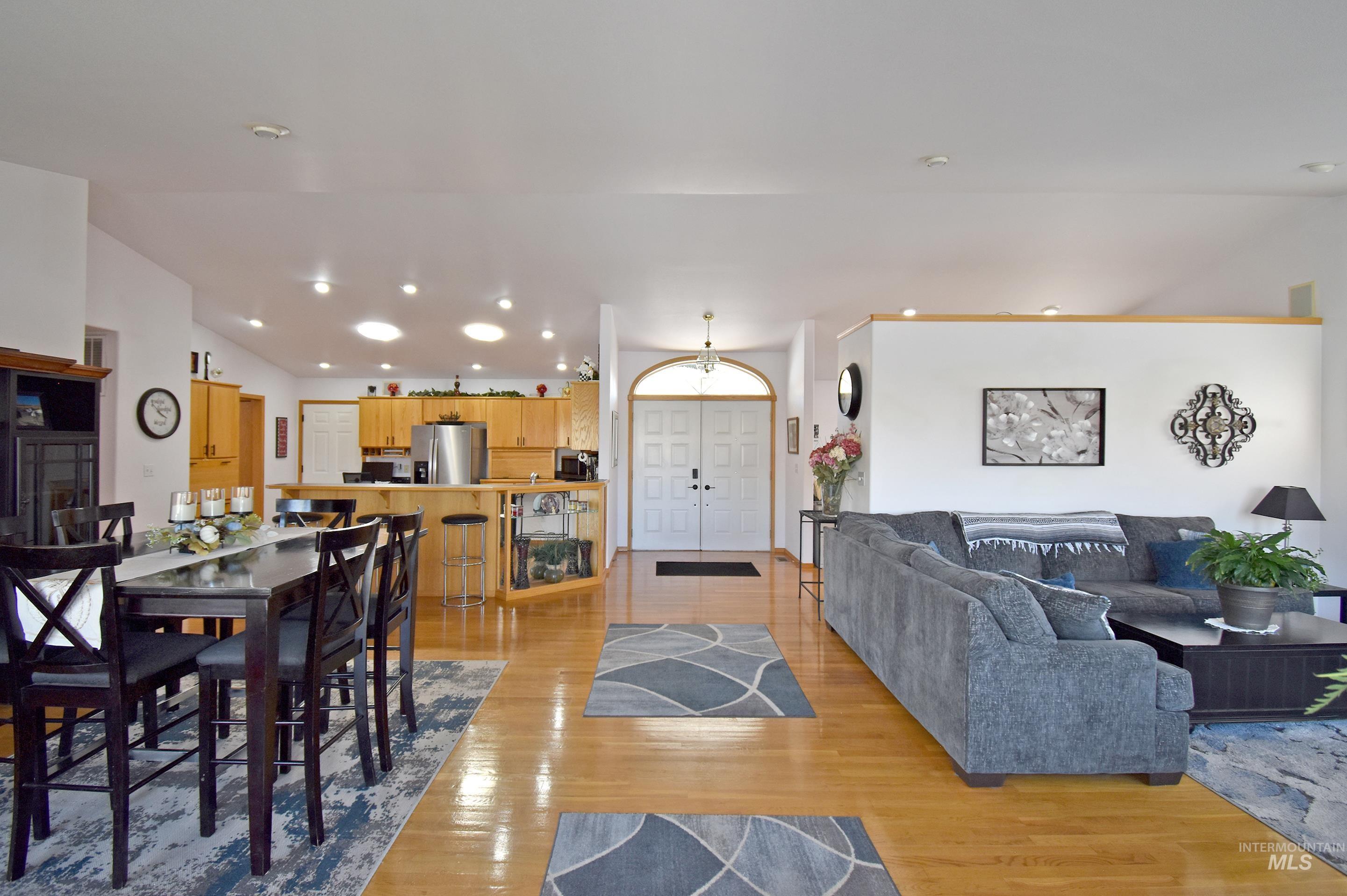311 Kings Lane, Asotin, Washington 99402, 5 Bedrooms, 4 Bathrooms, Residential For Sale, Price $689,000,MLS 98993179