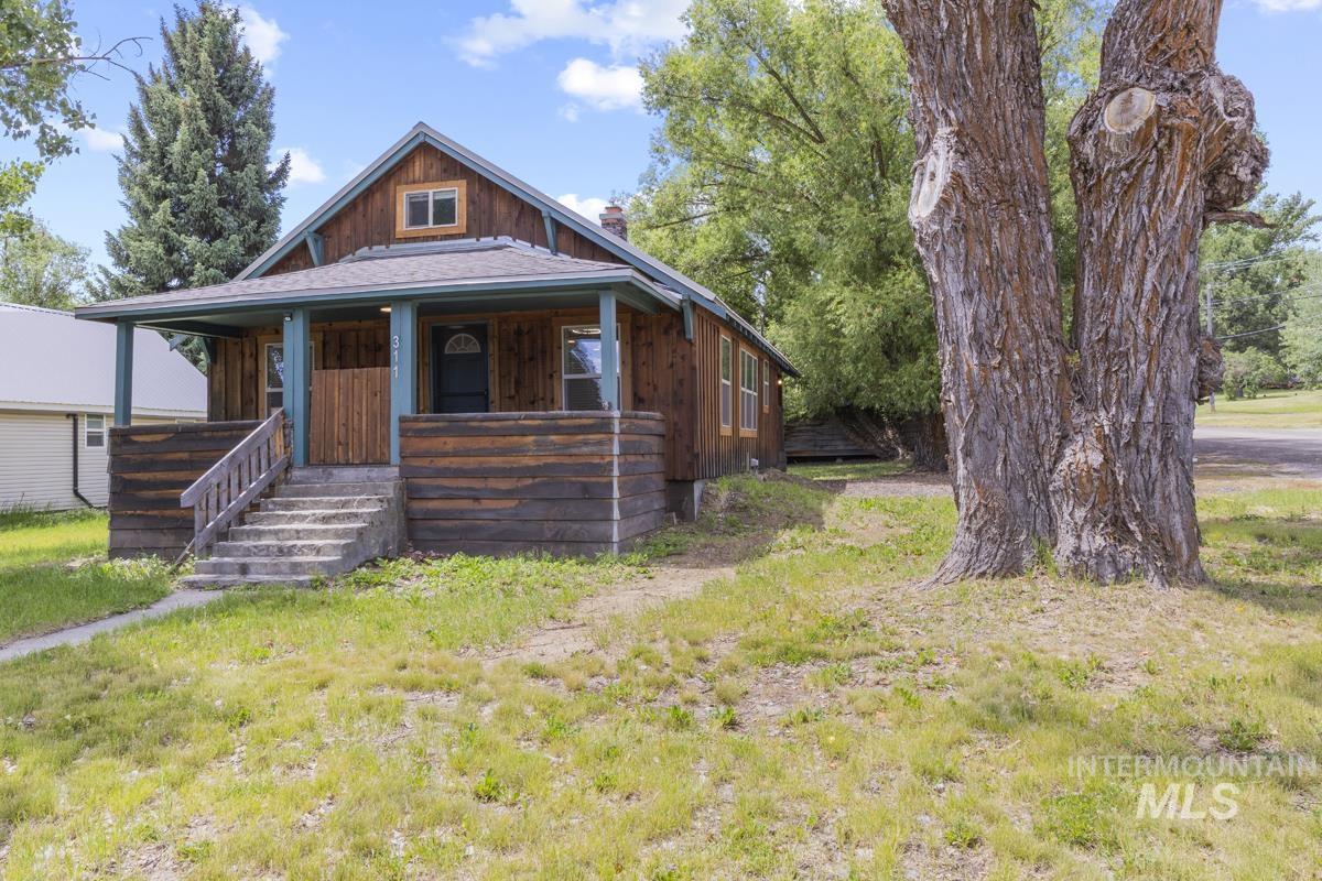 311 N School Street, Cascade, Idaho 83611, 3 Bedrooms, 2 Bathrooms, Residential For Sale, Price $429,000, 98993181