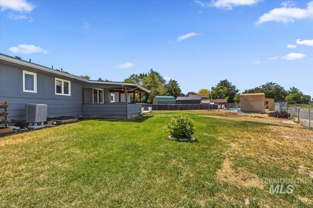 107 Rainbow Cir, Buhl, Idaho 83316-1241, 3 Bedrooms, 2 Bathrooms, Residential For Sale, Price $359,900, 98993182