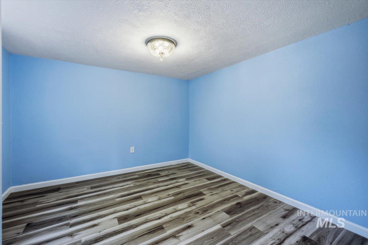 1302 S Roosevelt St., Boise, Idaho 83705, 3 Bedrooms, 2 Bathrooms, Residential For Sale, Price $435,000, 98993184