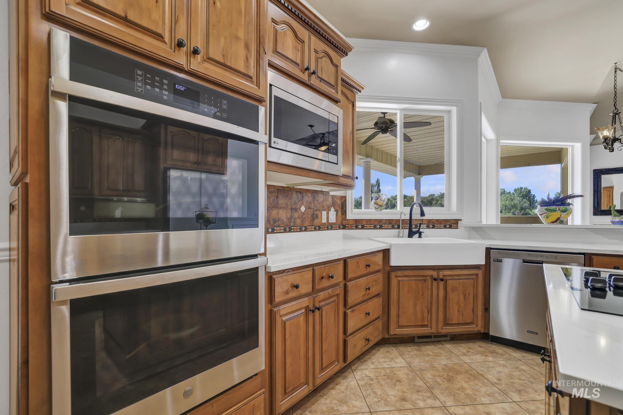 1301 Kanaka Rapids Rd, Buhl, Idaho 83316-5165, 4 Bedrooms, 3.5 Bathrooms, Residential For Sale, Price $1,200,000,MLS 98993190