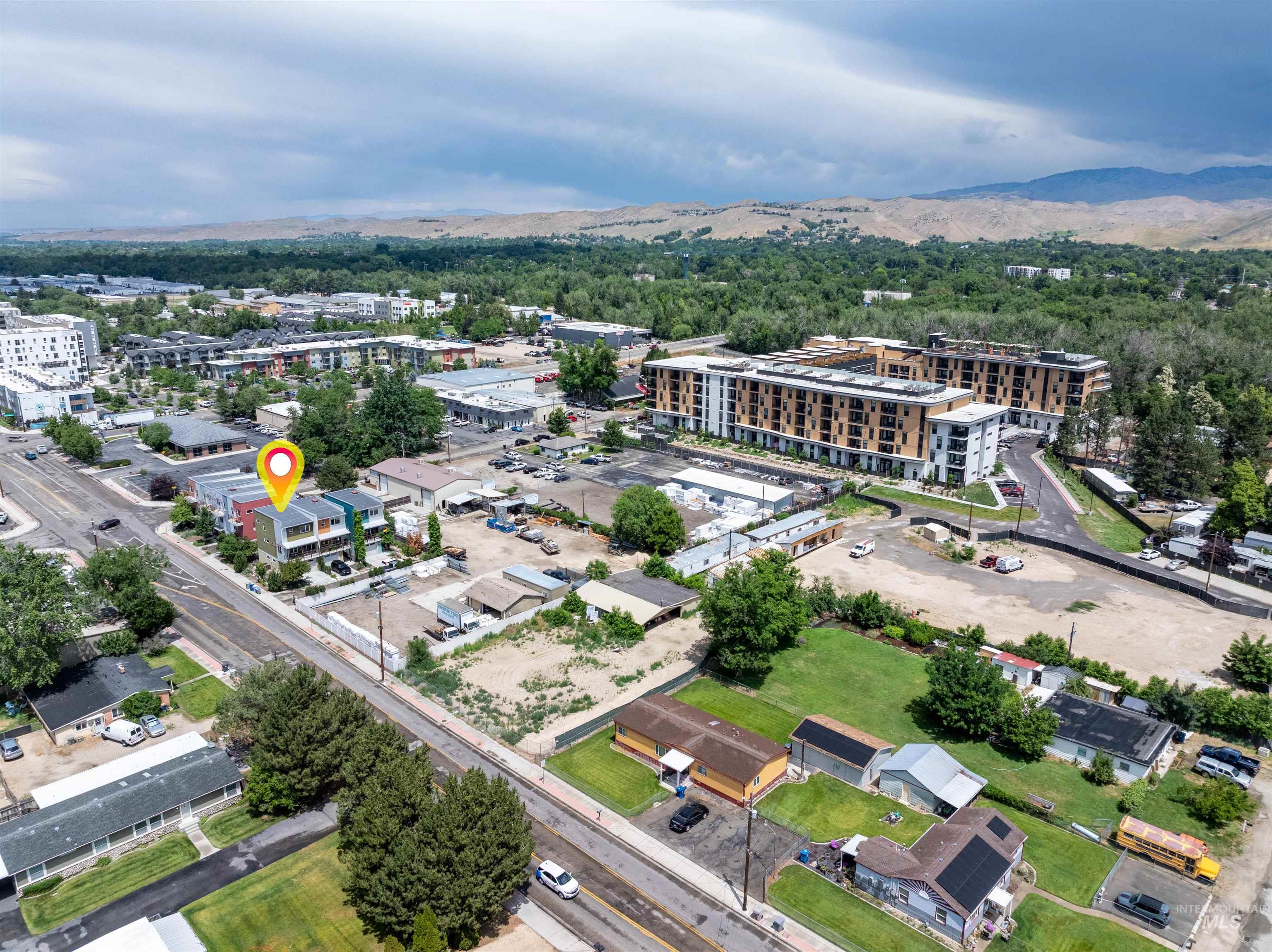 4076 N Adams, Garden City, Idaho 83714, 3 Bedrooms, 2.5 Bathrooms, Residential For Sale, Price $513,800, 98993191