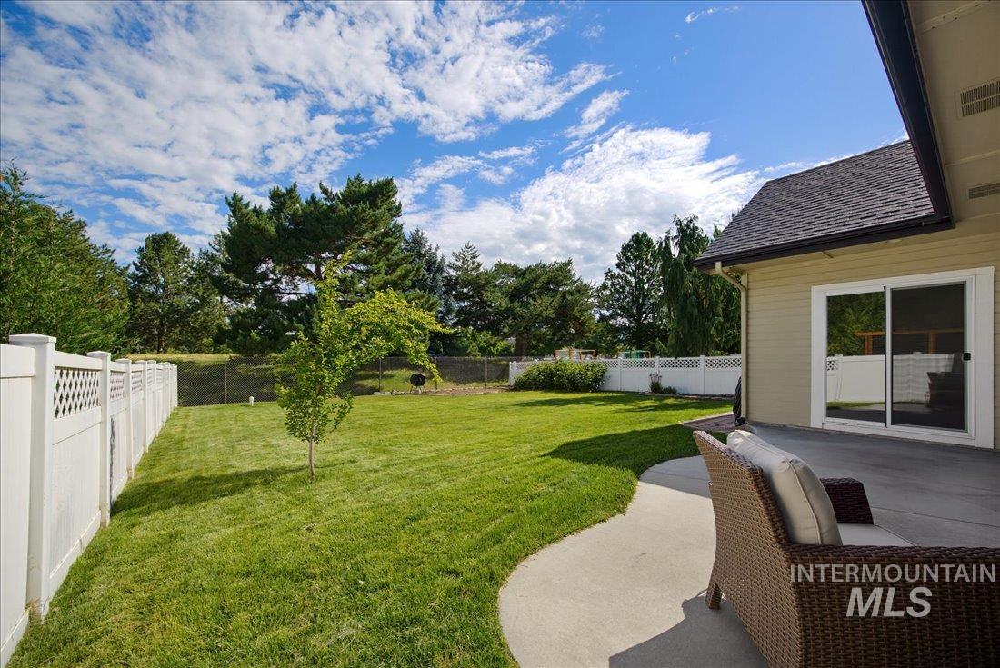 11770 W Alfred Ct, Boise, Idaho 83713, 4 Bedrooms, 2.5 Bathrooms, Residential For Sale, Price $575,000, 98993192