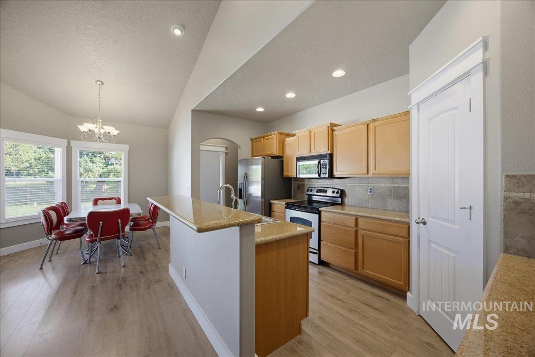 11770 W Alfred Ct, Boise, Idaho 83713, 4 Bedrooms, 2.5 Bathrooms, Residential For Sale, Price $575,000, 98993192