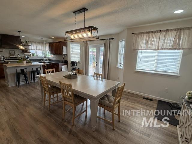 595 E 14th N, Mountain Home, Idaho 83647, 4 Bedrooms, 2.5 Bathrooms, Residential For Sale, Price $425,000, 98993196
