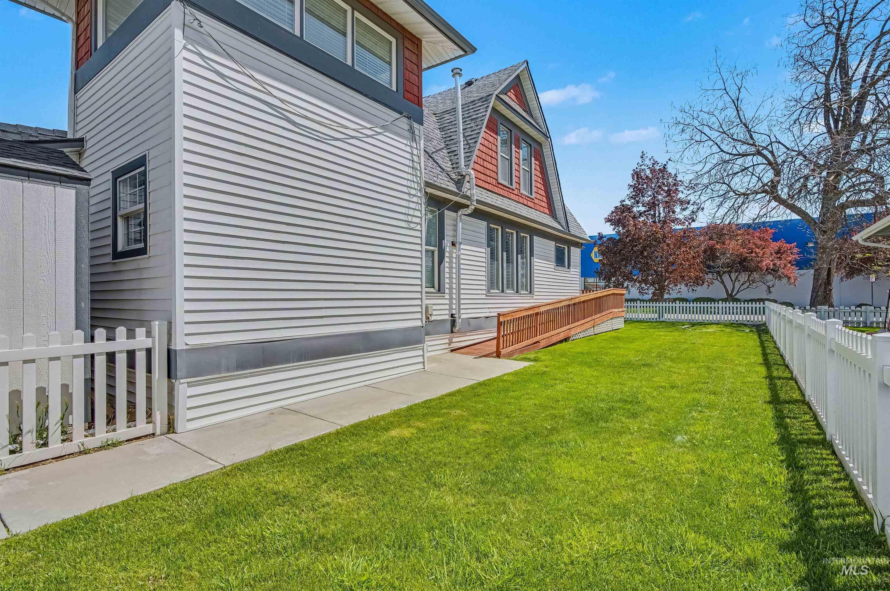 315 S 7th Ave, Nampa, Idaho 83651, 7 Rooms, Business/Commercial For Sale, Price $499,000, 98993197