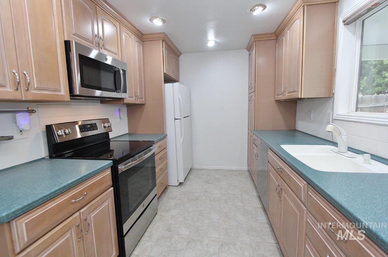 163 E Gettysburg St, Boise, Idaho 83706, 3 Bedrooms, 2 Bathrooms, Residential For Sale, Price $499,000,MLS 98993200