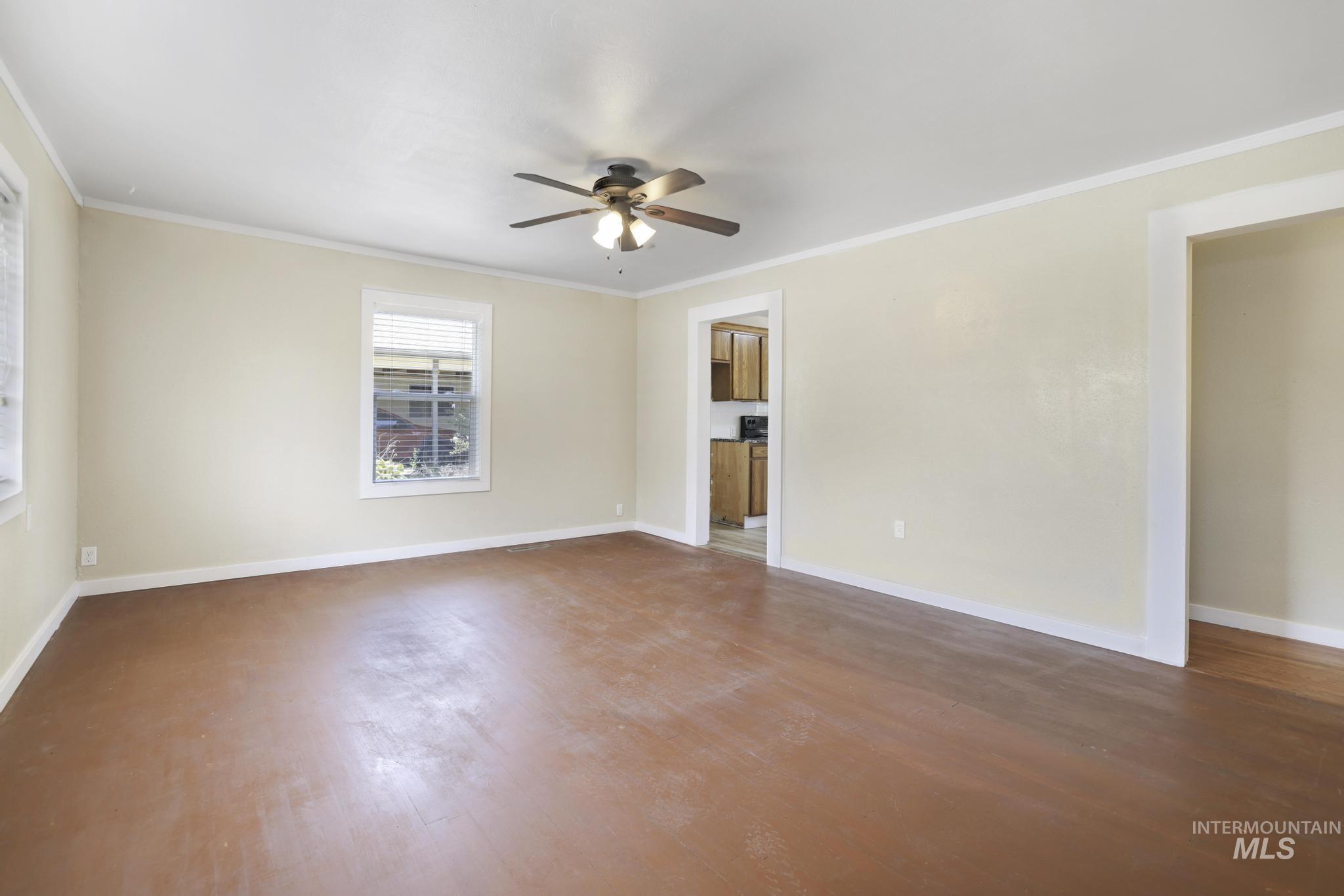 327 Monroe St, Twin Falls, Idaho 83301, 3 Bedrooms, 1 Bathroom, Residential For Sale, Price $269,000,MLS 98993201