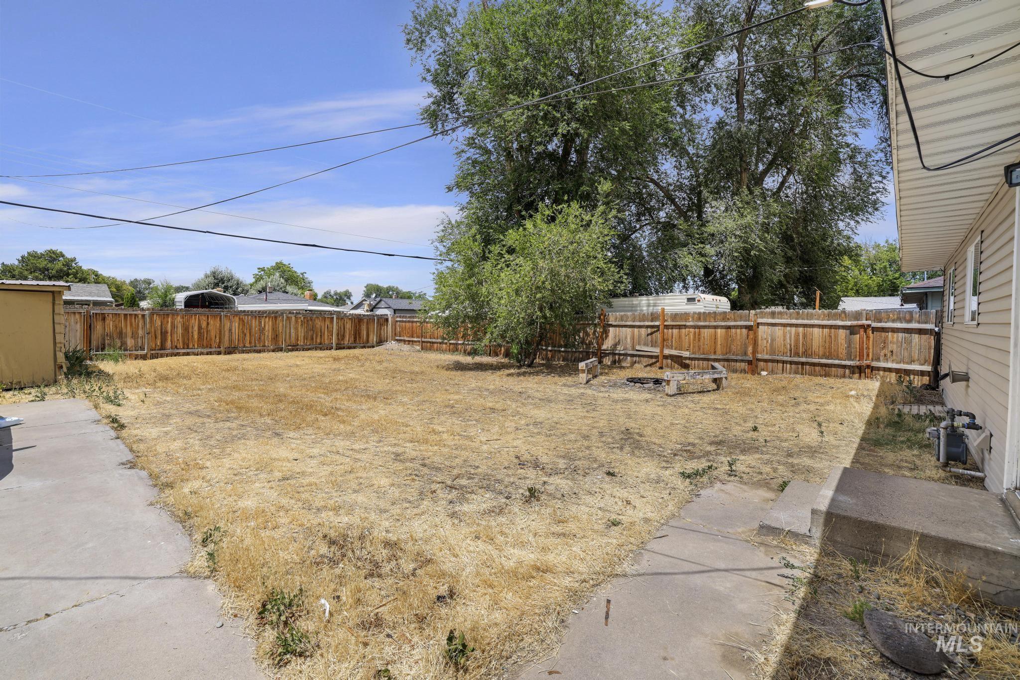 327 Monroe St, Twin Falls, Idaho 83301, 3 Bedrooms, 1 Bathroom, Residential For Sale, Price $269,000,MLS 98993201