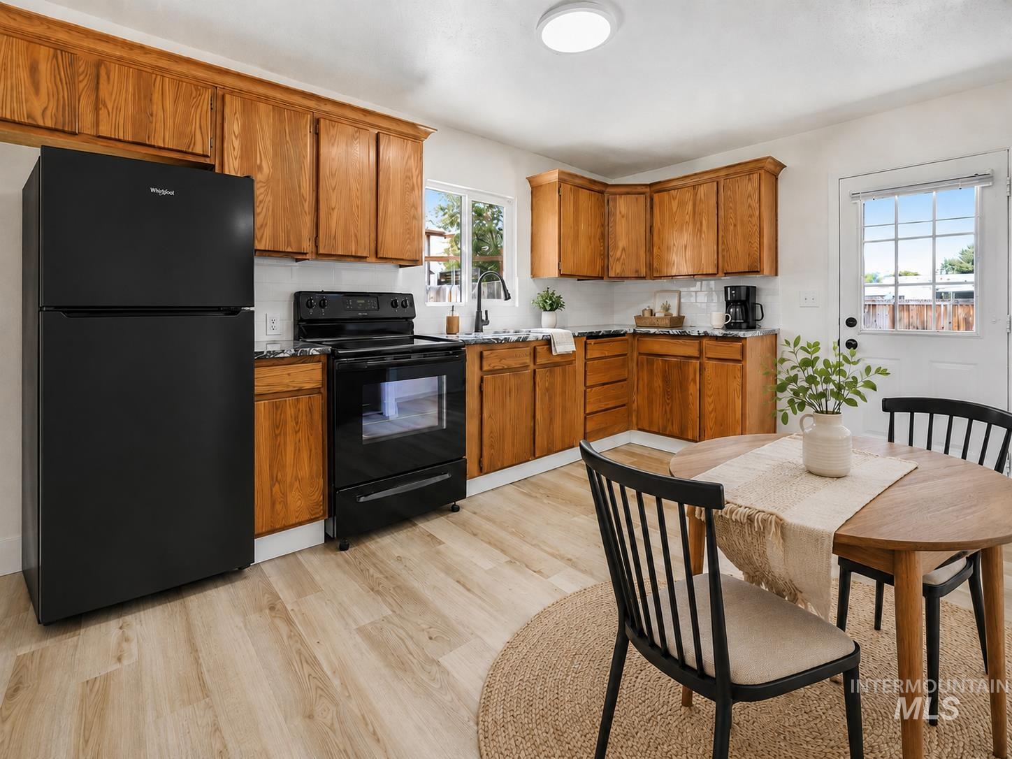 327 Monroe St, Twin Falls, Idaho 83301, 3 Bedrooms, 1 Bathroom, Residential For Sale, Price $269,000,MLS 98993201