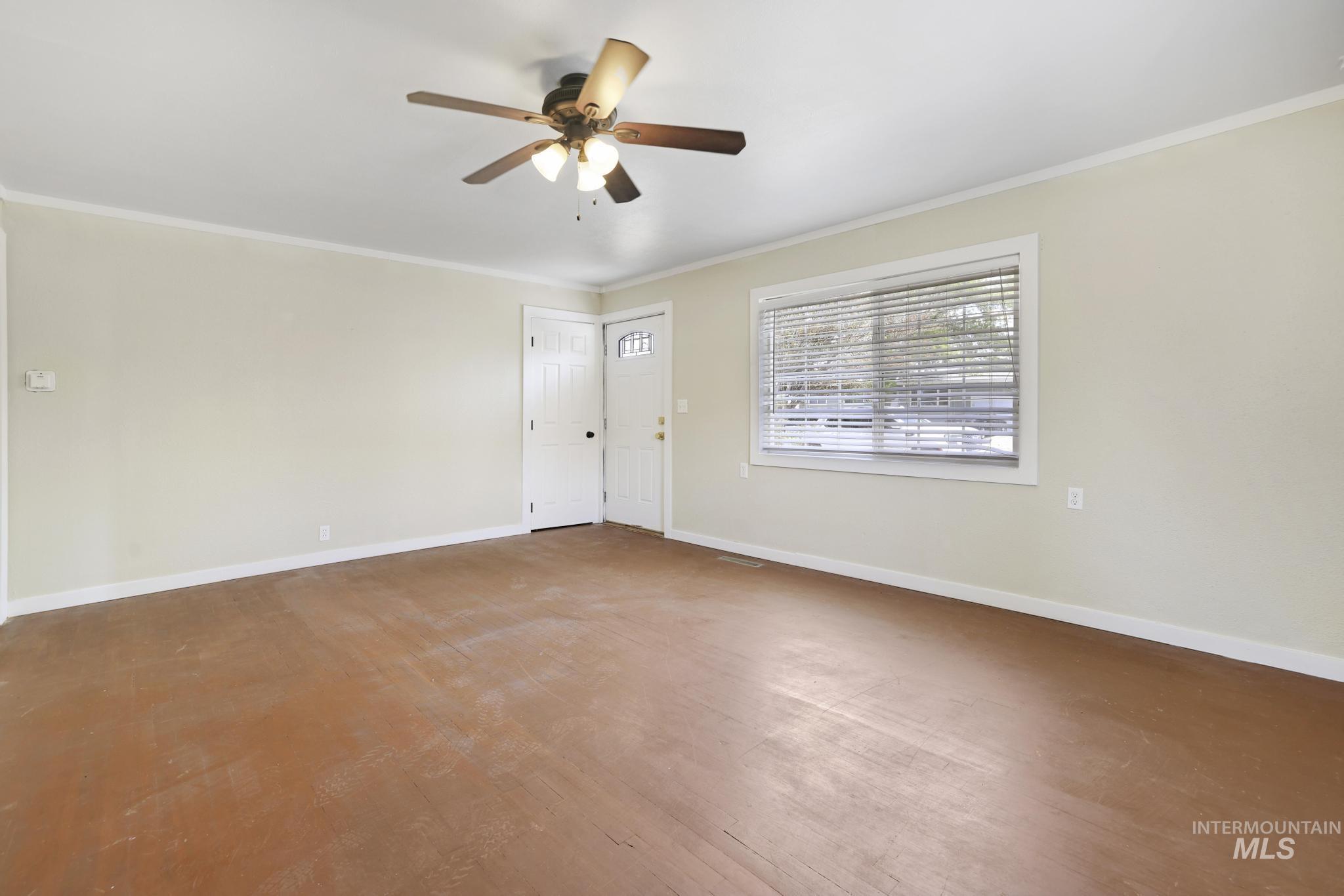 327 Monroe St, Twin Falls, Idaho 83301, 3 Bedrooms, 1 Bathroom, Residential For Sale, Price $269,000,MLS 98993201