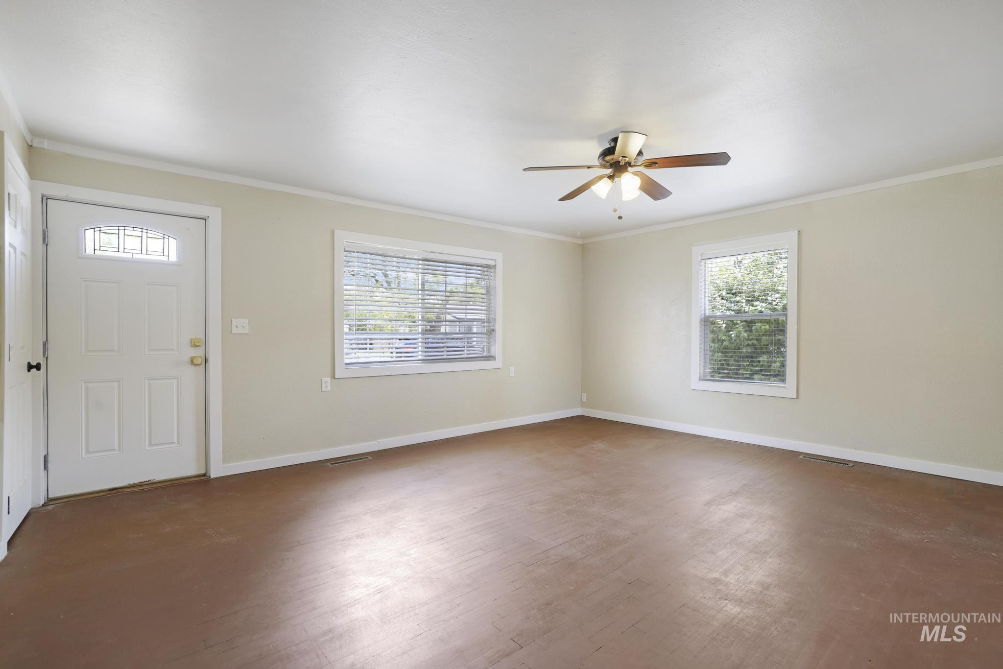 327 Monroe St, Twin Falls, Idaho 83301, 3 Bedrooms, 1 Bathroom, Residential For Sale, Price $269,000,MLS 98993201