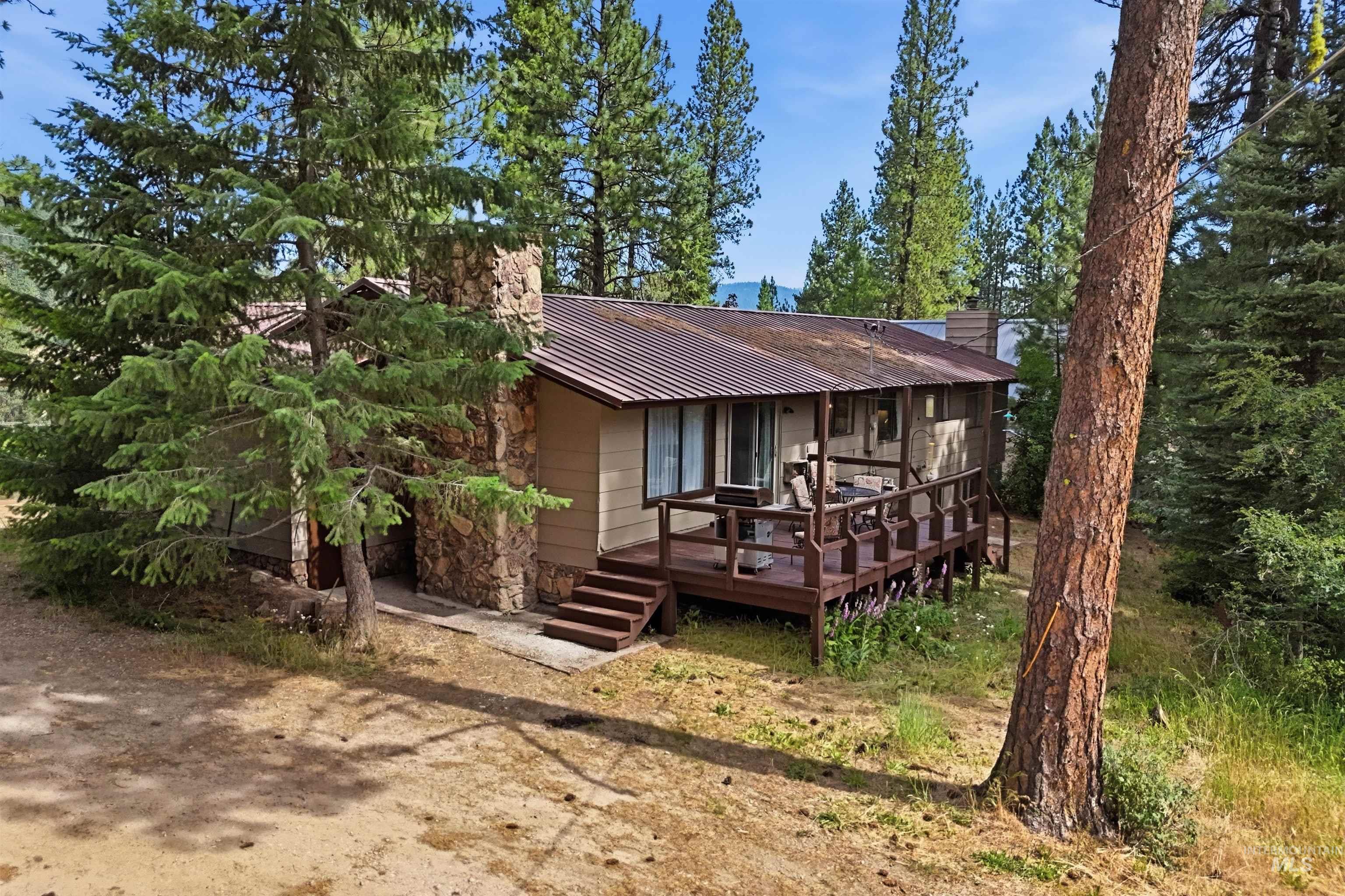 1 Happy Hollow Dr., Garden Valley, Idaho 83622, 5 Bedrooms, 3 Bathrooms, Residential For Sale, Price $650,000, 98993202