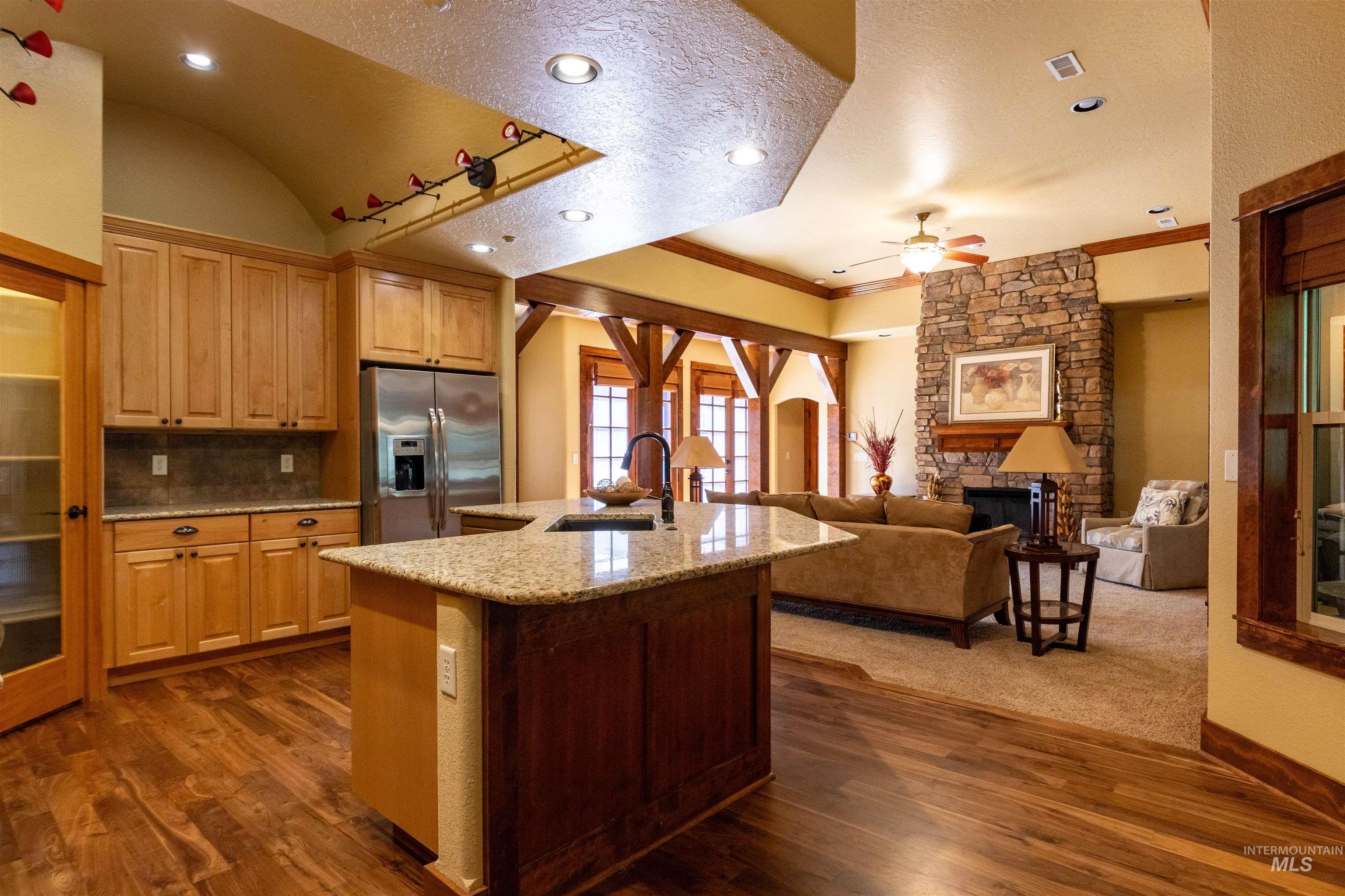 5901 N Duxbury Pier Ln, Garden City, Idaho 83714, 2 Bedrooms, 2.5 Bathrooms, Residential For Sale, Price $689,000, 98993204
