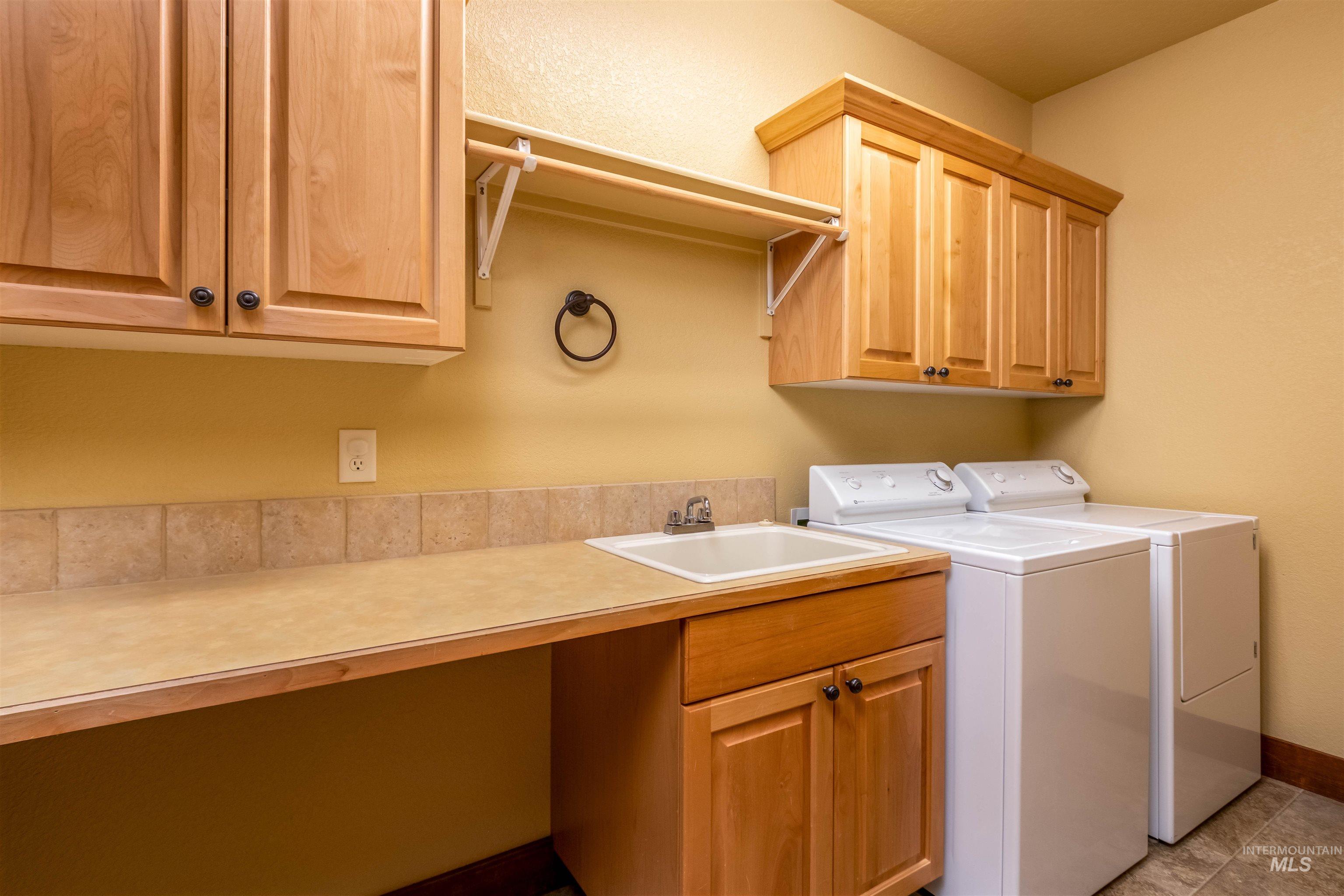 5901 N Duxbury Pier Ln, Garden City, Idaho 83714, 2 Bedrooms, 2.5 Bathrooms, Residential For Sale, Price $689,000, 98993204