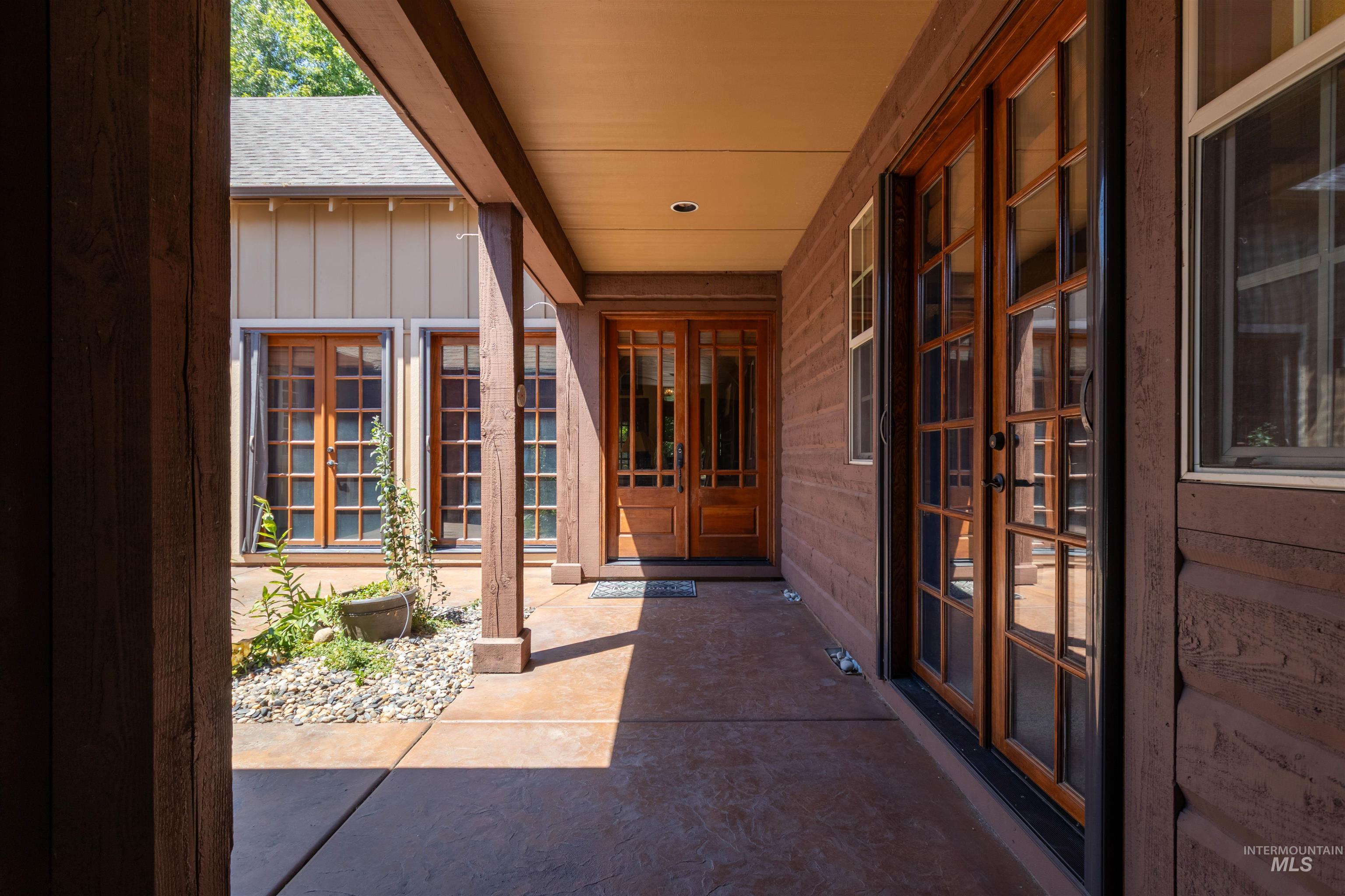 5901 N Duxbury Pier Ln, Garden City, Idaho 83714, 2 Bedrooms, 2.5 Bathrooms, Residential For Sale, Price $689,000, 98993204