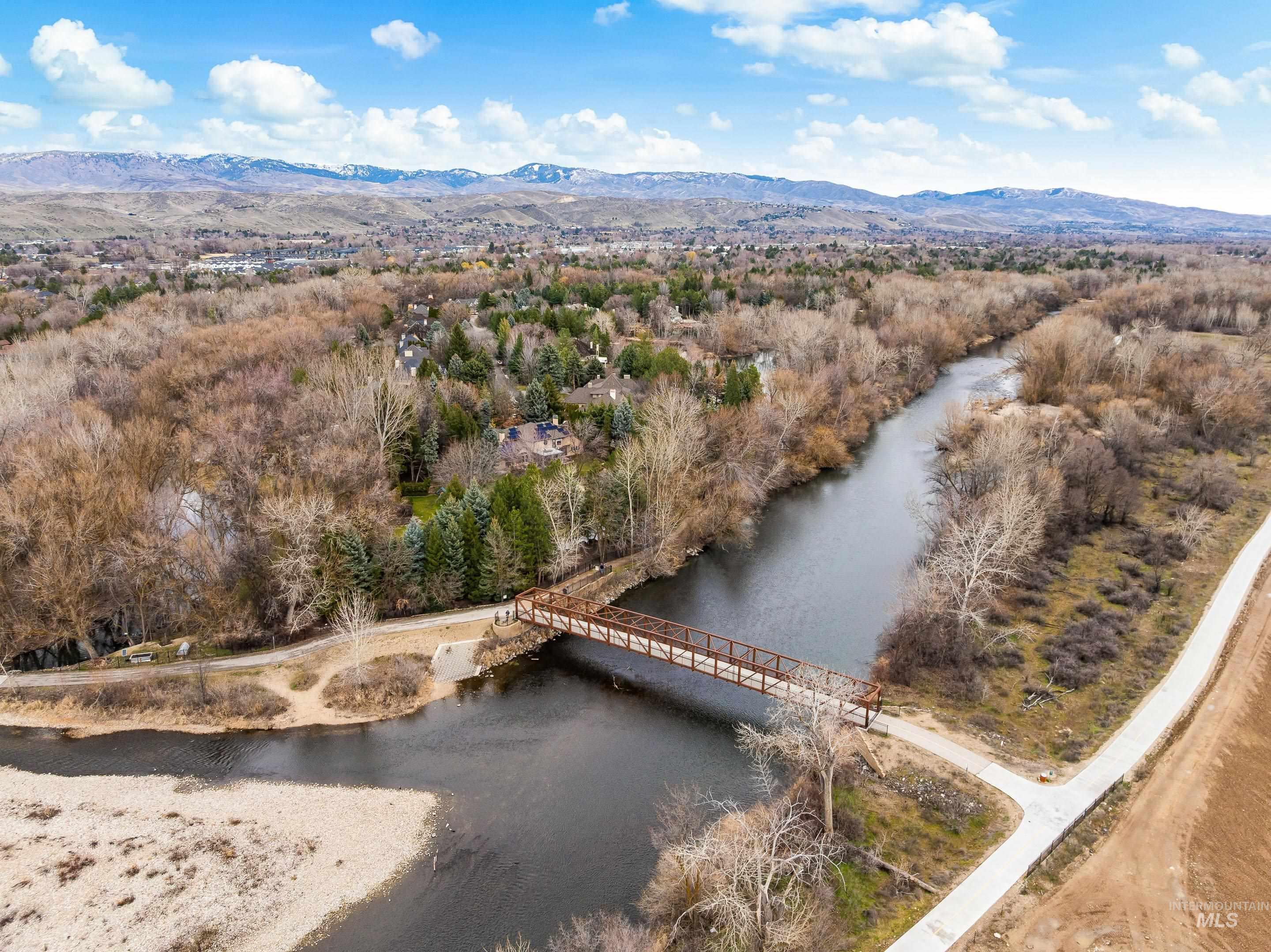 5901 N Duxbury Pier Ln, Garden City, Idaho 83714, 2 Bedrooms, 2.5 Bathrooms, Residential For Sale, Price $689,000, 98993204
