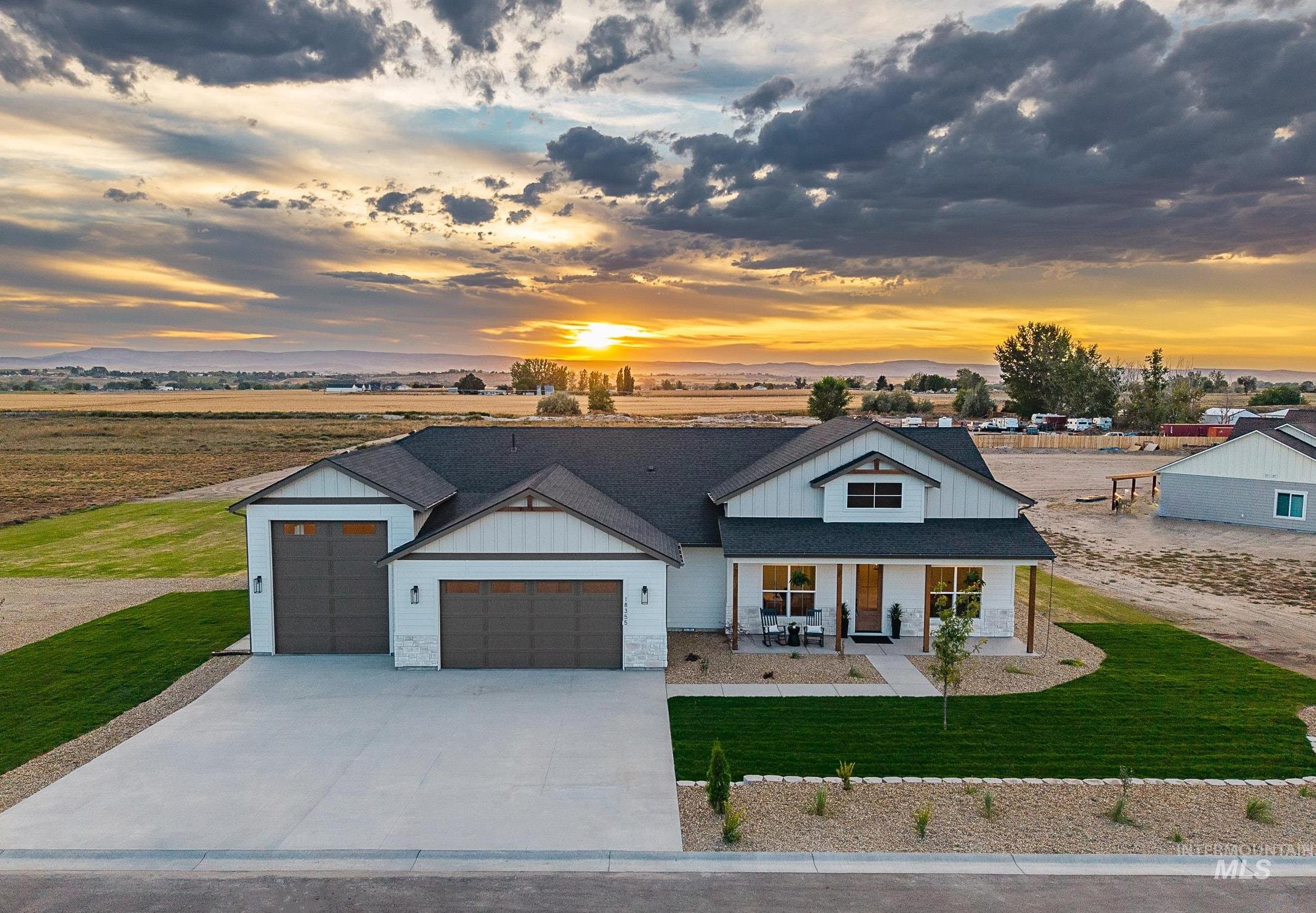 18355 Bow Ln, Wilder, Idaho 83676, 3 Bedrooms, 2 Bathrooms, Residential For Sale, Price $900,000,MLS 98993206
