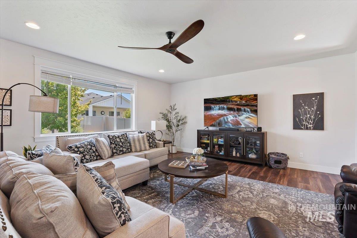 17684 N Pass City Place, Nampa, Idaho 83687, 4 Bedrooms, 2.5 Bathrooms, Residential For Sale, Price $670,000,MLS 98993210