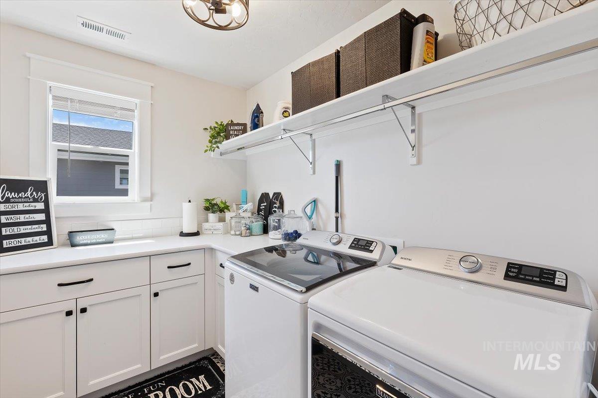 17684 N Pass City Place, Nampa, Idaho 83687, 4 Bedrooms, 2.5 Bathrooms, Residential For Sale, Price $670,000,MLS 98993210
