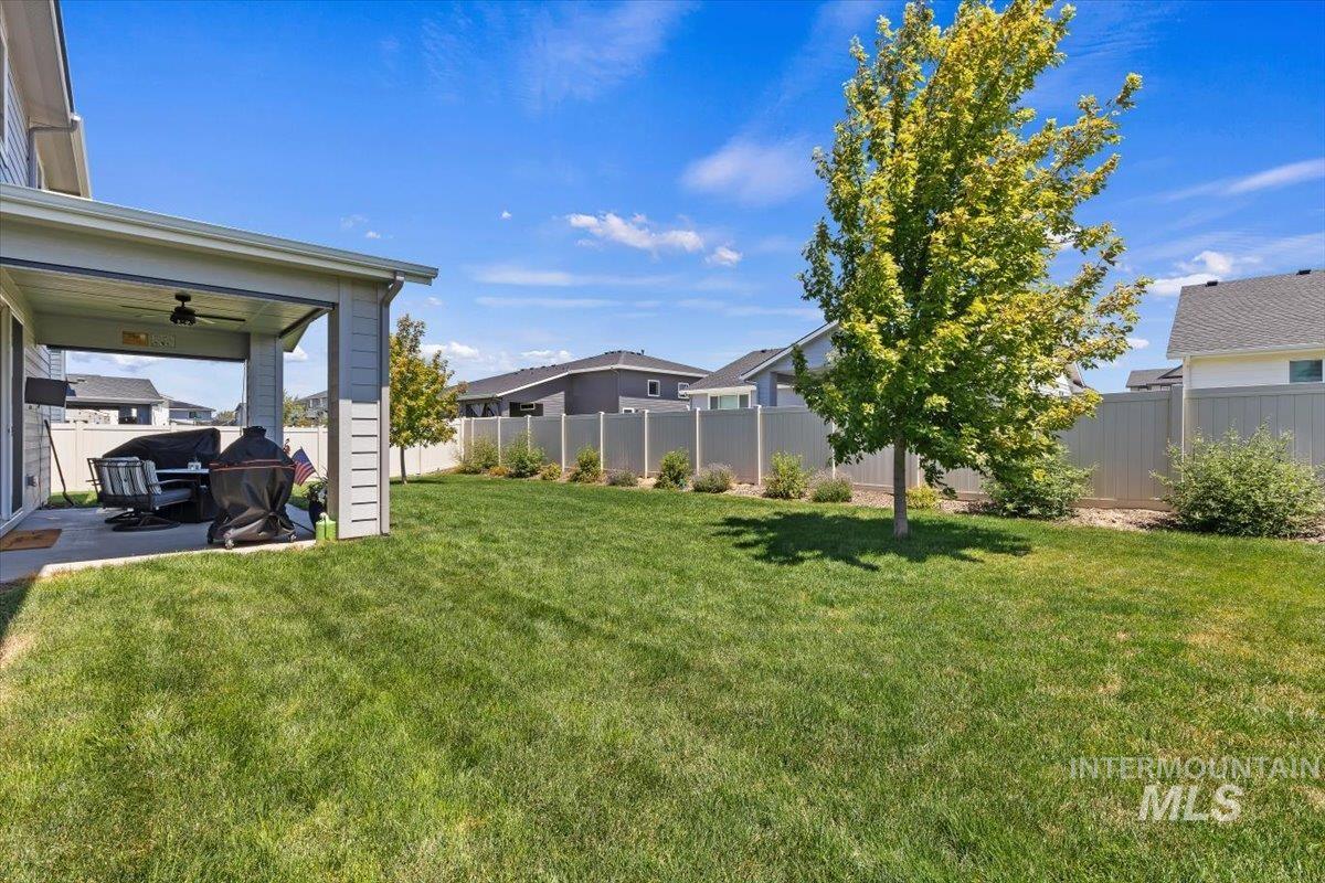 17684 N Pass City Place, Nampa, Idaho 83687, 4 Bedrooms, 2.5 Bathrooms, Residential For Sale, Price $670,000,MLS 98993210
