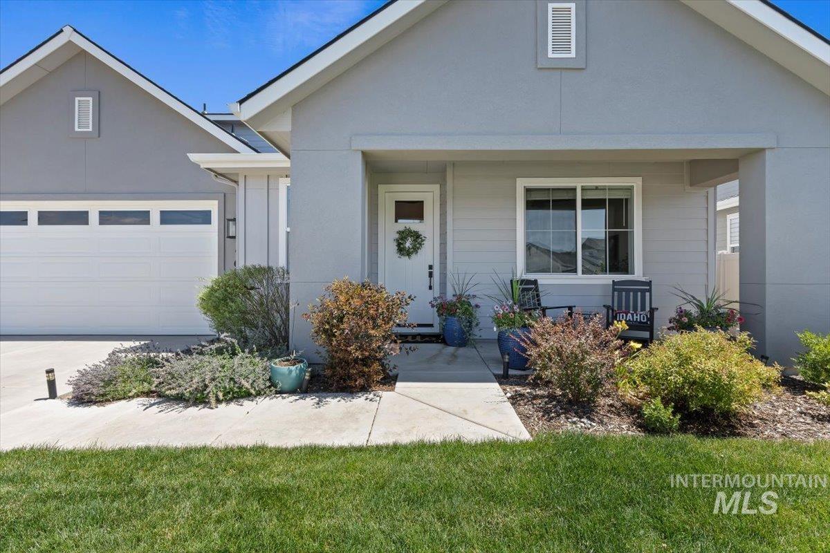 17684 N Pass City Place, Nampa, Idaho 83687, 4 Bedrooms, 2.5 Bathrooms, Residential For Sale, Price $670,000,MLS 98993210