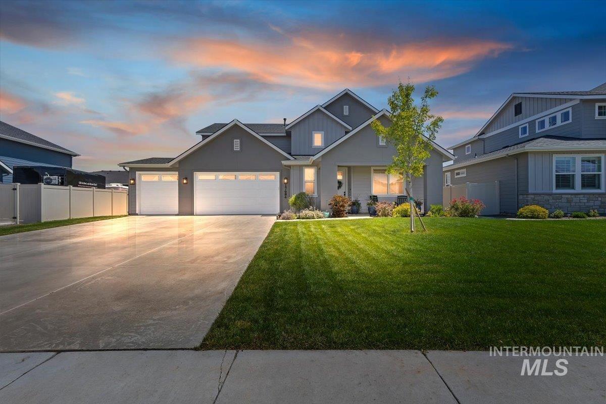 17684 N Pass City Place, Nampa, Idaho 83687, 4 Bedrooms, 2.5 Bathrooms, Residential For Sale, Price $655,000, 98993210
