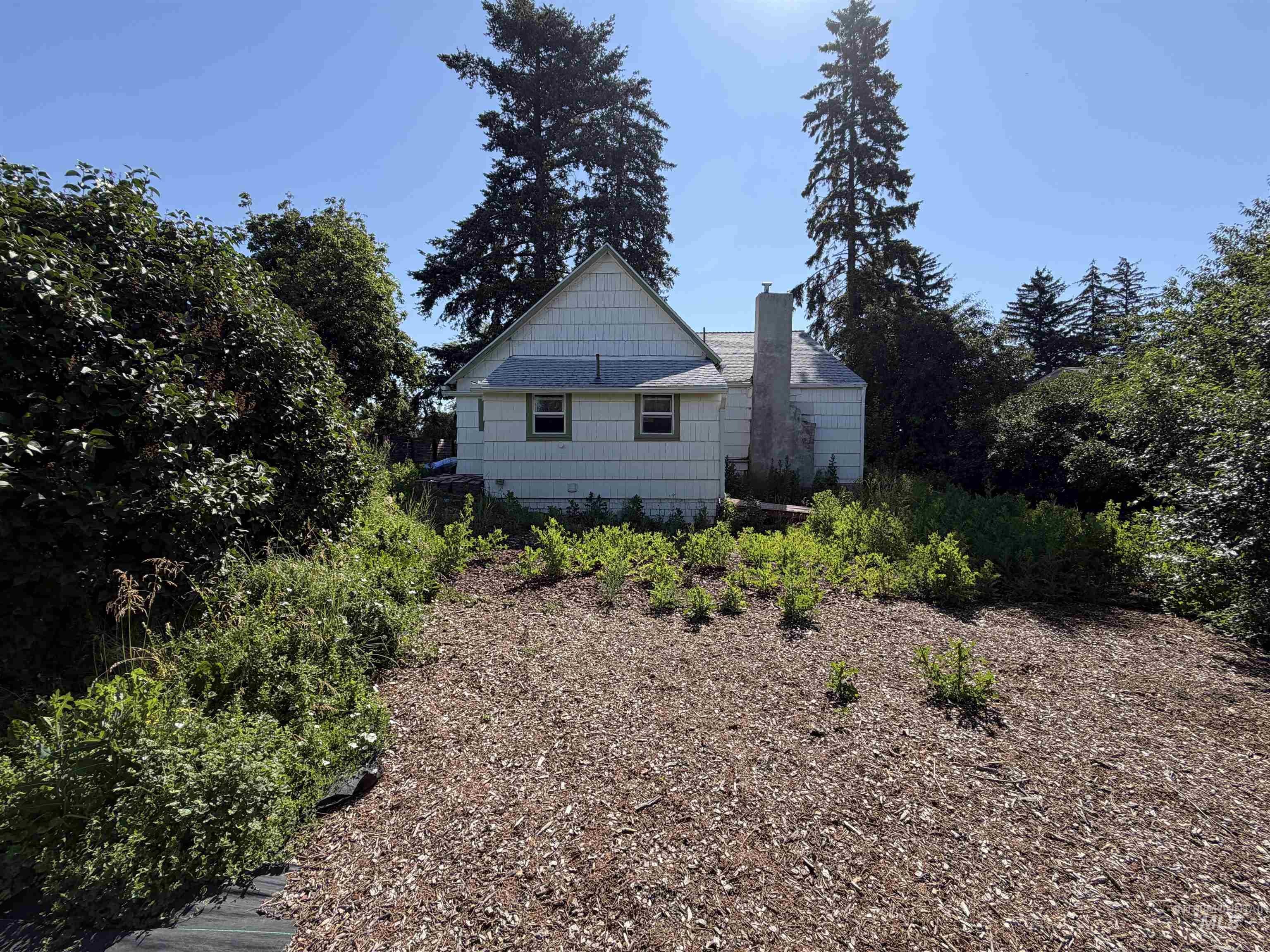 1021 Orchard Ave., Moscow, Idaho 83843, 3 Bedrooms, 1 Bathroom, Residential For Sale, Price $374,900, 98993214