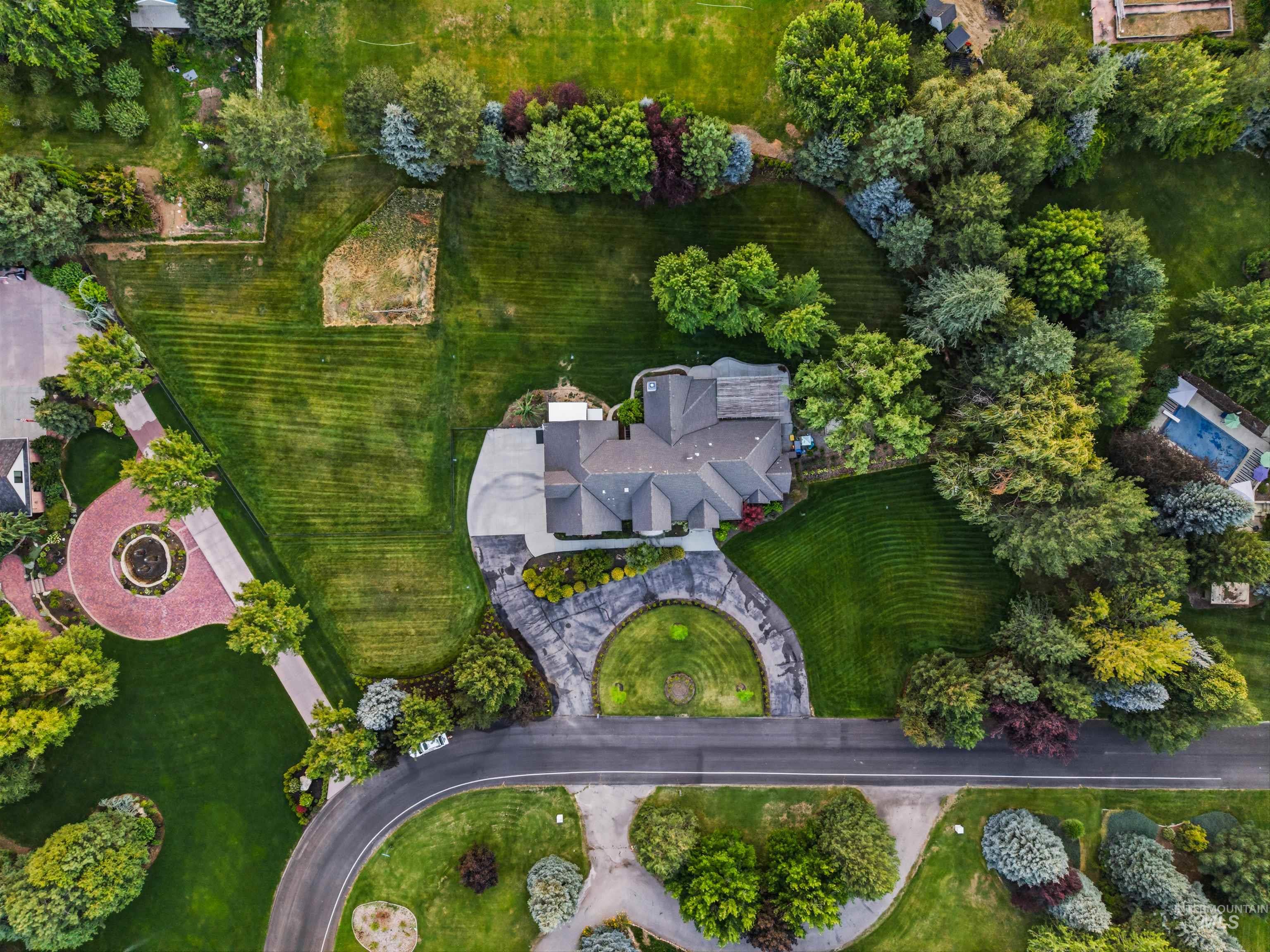 2981 S Sugar Plum Ave, Eagle, Idaho 83616, 5 Bedrooms, 3.5 Bathrooms, Residential For Sale, Price $1,699,000, 98993218