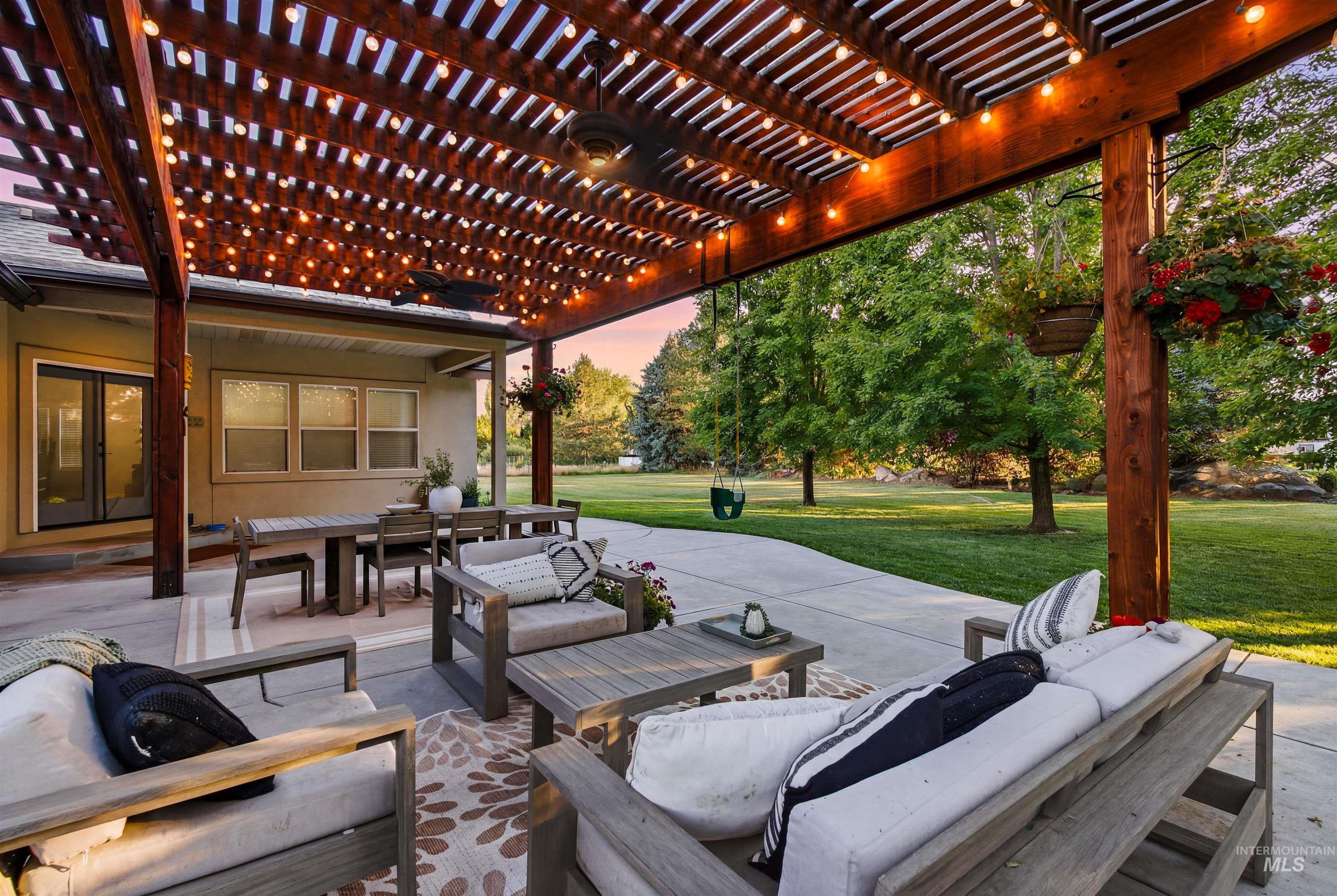 2981 S Sugar Plum Ave, Eagle, Idaho 83616, 5 Bedrooms, 3.5 Bathrooms, Residential For Sale, Price $1,699,000, 98993218