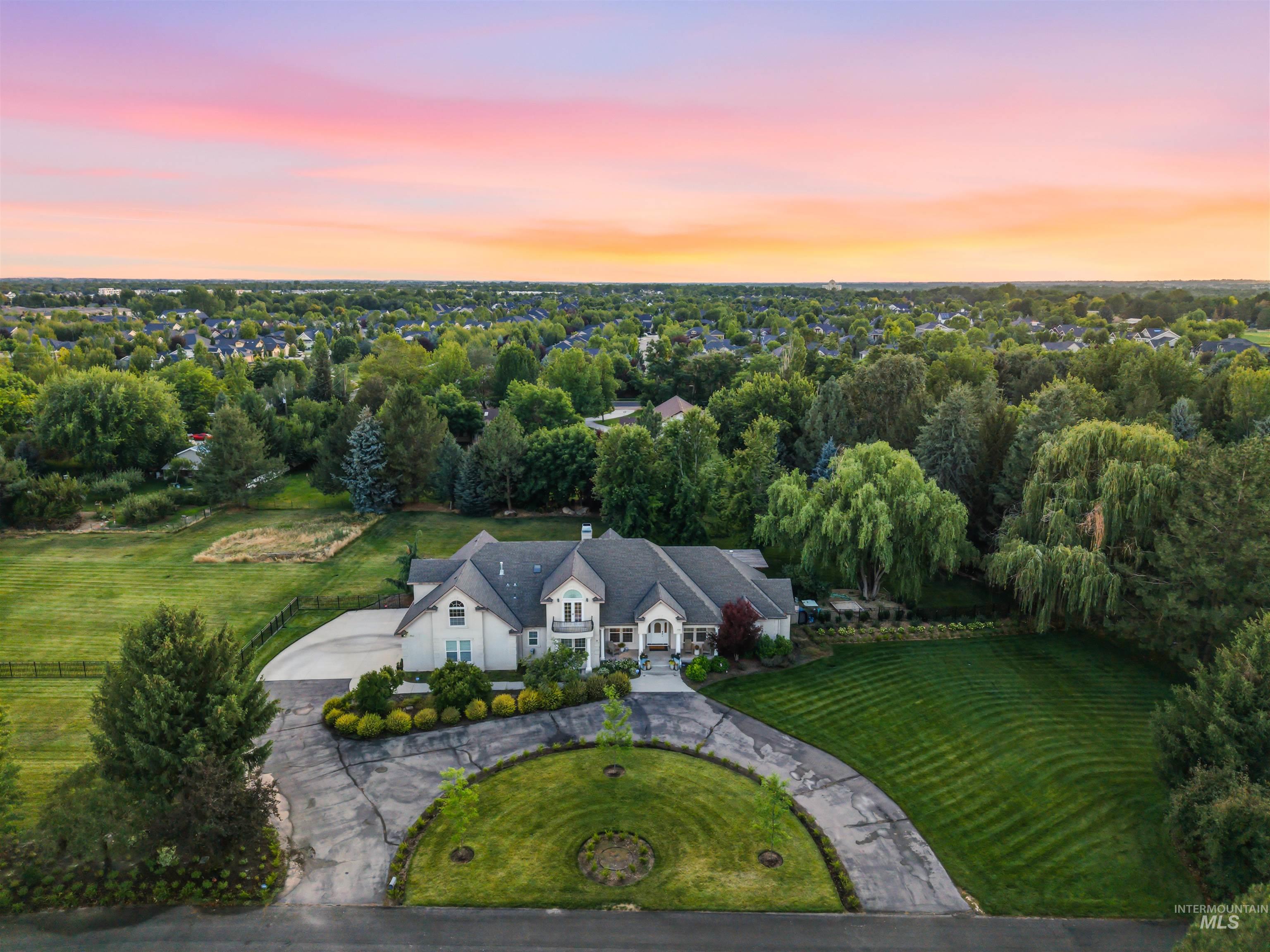 2981 S Sugar Plum Ave, Eagle, Idaho 83616, 5 Bedrooms, 3.5 Bathrooms, Residential For Sale, Price $1,699,000, 98993218
