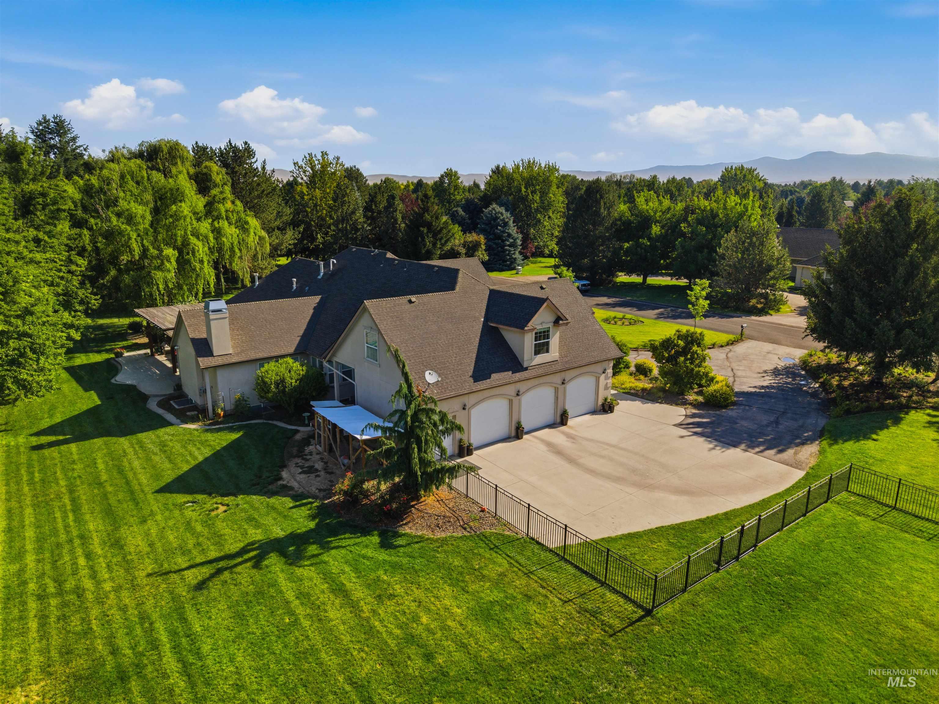 2981 S Sugar Plum Ave, Eagle, Idaho 83616, 5 Bedrooms, 3.5 Bathrooms, Residential For Sale, Price $1,699,000, 98993218