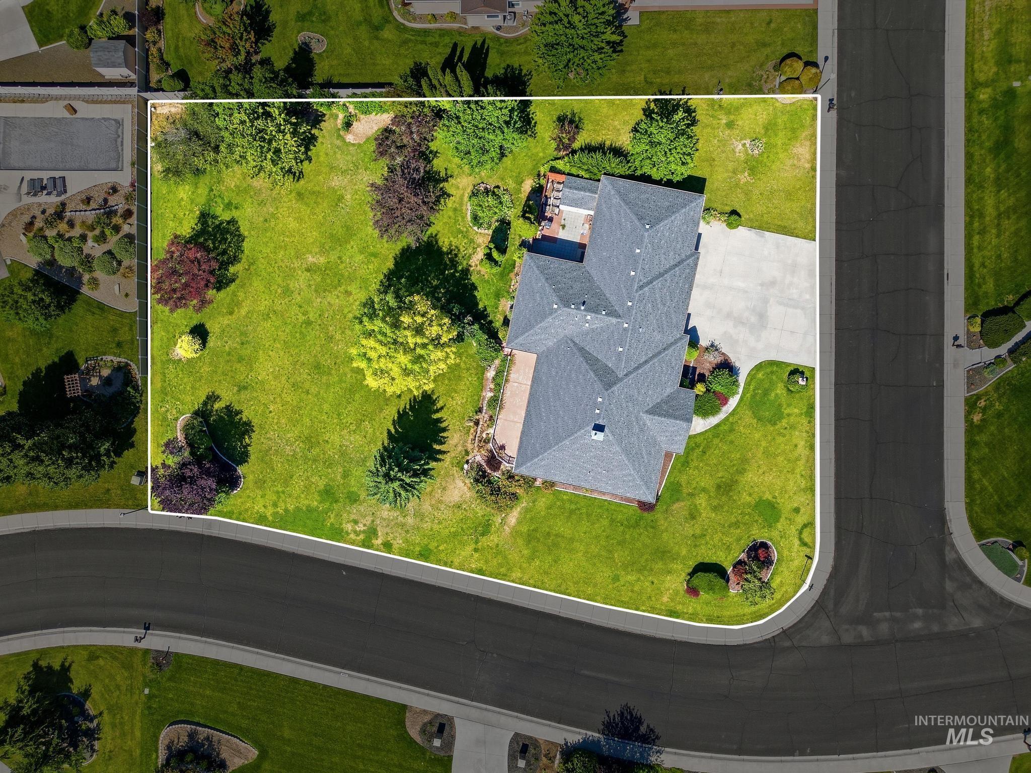 15181 Drury Lane, Caldwell, Idaho 83605, 3 Bedrooms, 2.5 Bathrooms, Residential For Sale, Price $600,000,MLS 98993220