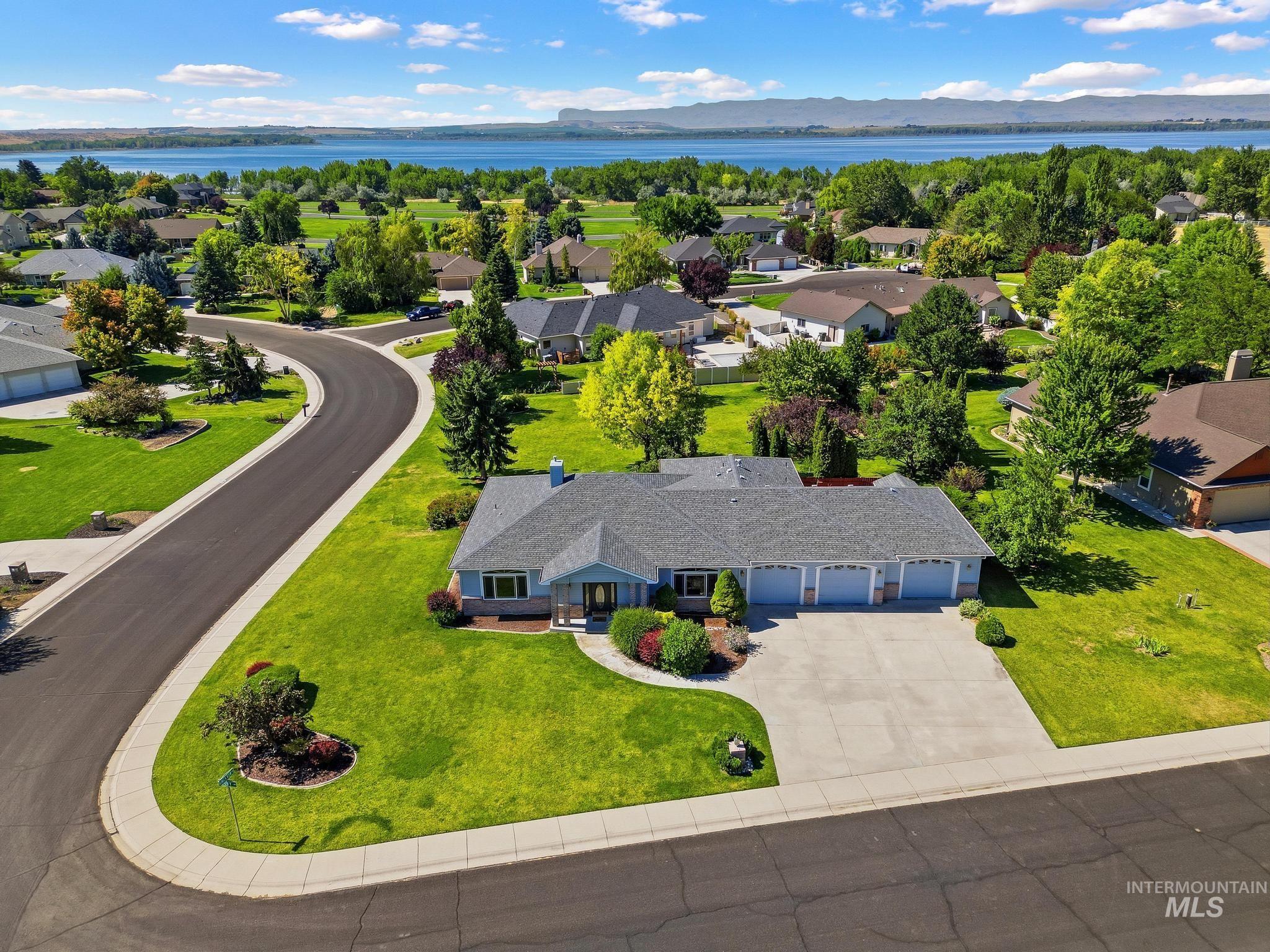 15181 Drury Lane, Caldwell, Idaho 83605, 3 Bedrooms, 2.5 Bathrooms, Residential For Sale, Price $600,000, 98993220