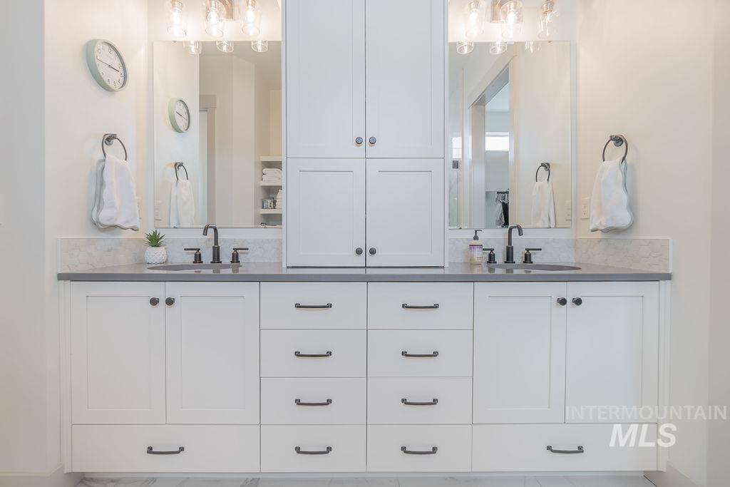 5166 W Talbot Street, Meridian, Idaho 83646, 3 Bedrooms, 2.5 Bathrooms, Residential For Sale, Price $599,000, 98993221