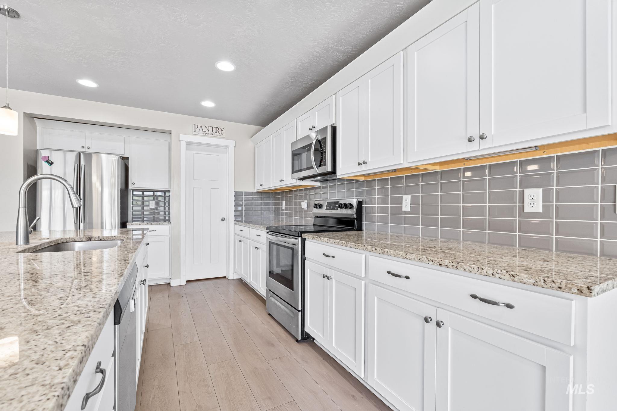 1807 W Lava Ave., Nampa, Idaho 83651, 4 Bedrooms, 3 Bathrooms, Residential For Sale, Price $470,000, 98993228