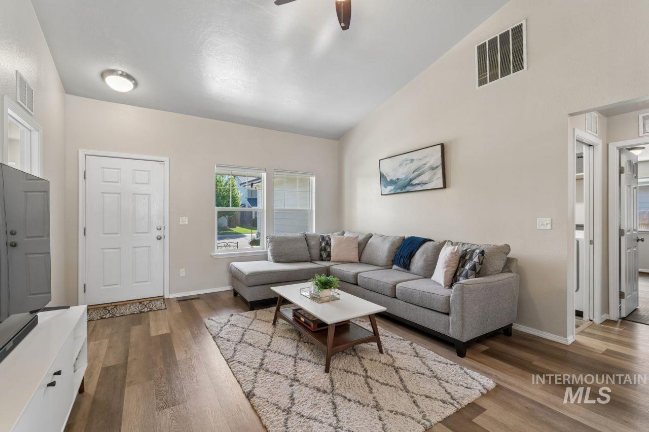 6719 S Cheshire Ave., Boise, Idaho 83709, 4 Bedrooms, 2 Bathrooms, Residential For Sale, Price $435,000, 98993230