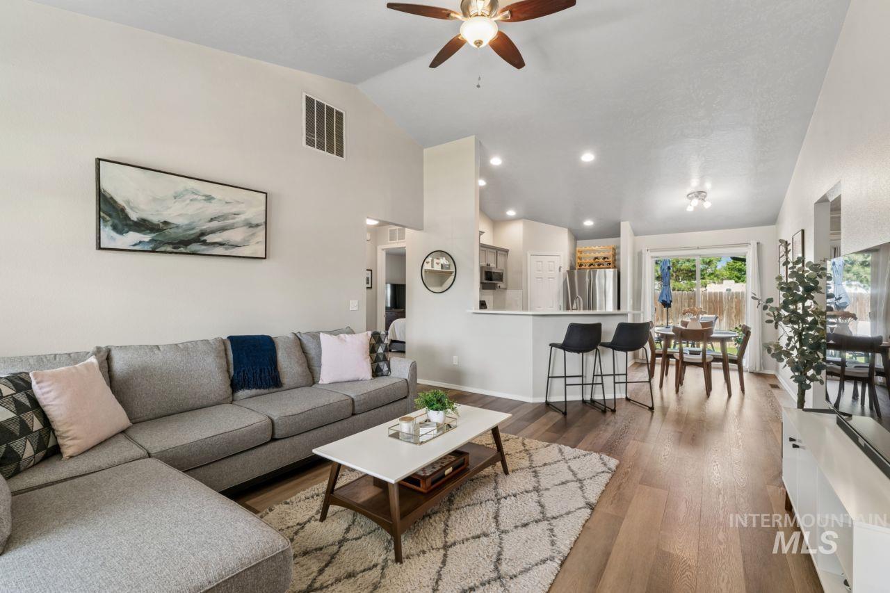 6719 S Cheshire Ave., Boise, Idaho 83709, 4 Bedrooms, 2 Bathrooms, Residential For Sale, Price $435,000, 98993230
