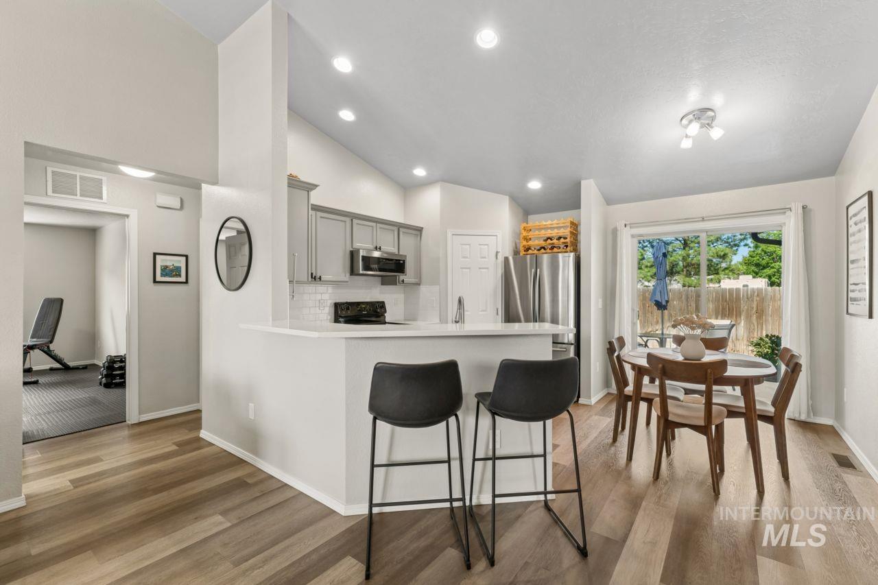 6719 S Cheshire Ave., Boise, Idaho 83709, 4 Bedrooms, 2 Bathrooms, Residential For Sale, Price $435,000, 98993230