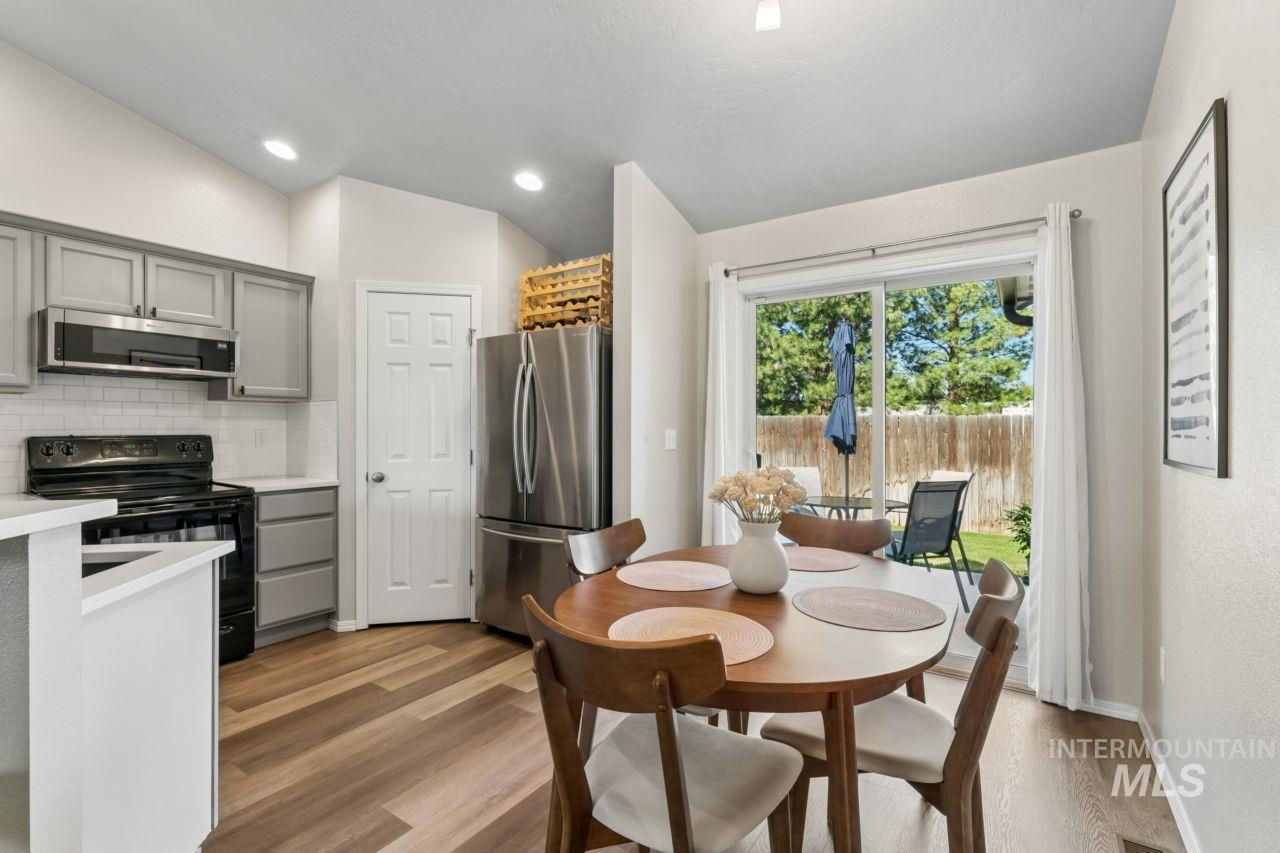 6719 S Cheshire Ave., Boise, Idaho 83709, 4 Bedrooms, 2 Bathrooms, Residential For Sale, Price $435,000, 98993230