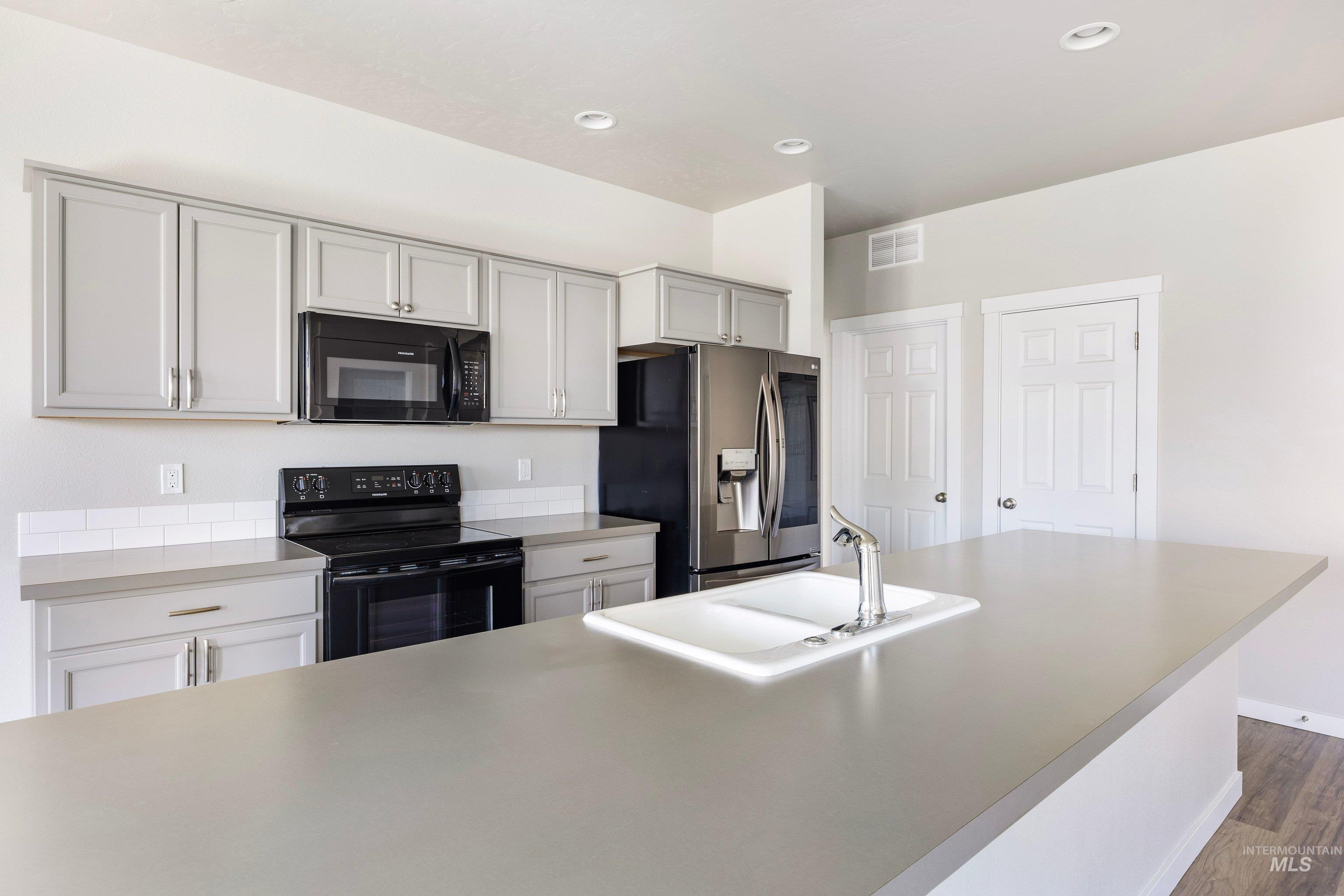 7598 E Toussand Dr., Nampa, Idaho 83687, 4 Bedrooms, 2 Bathrooms, Residential For Sale, Price $439,900, 98993231