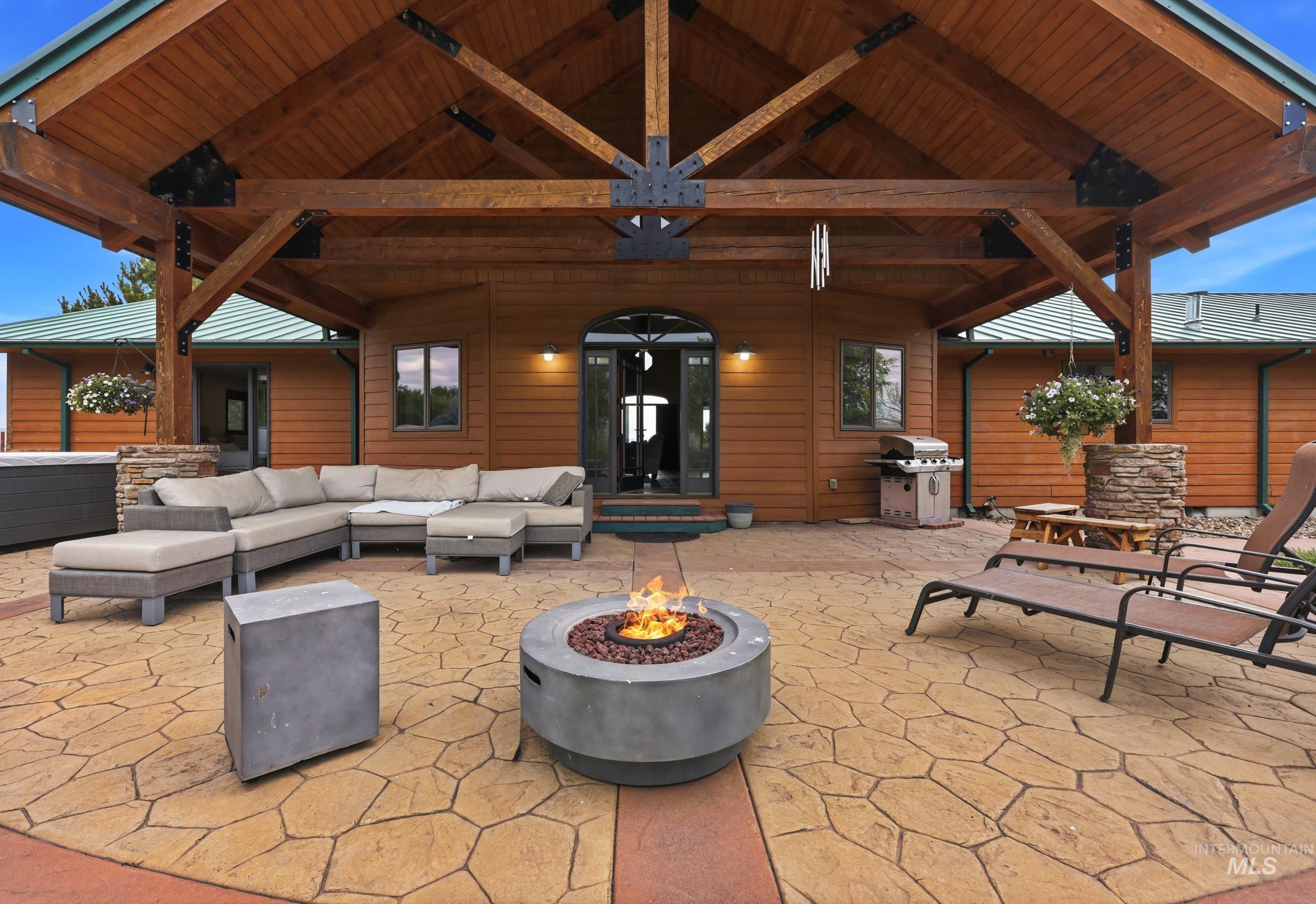339 Airport Rd, Weiser, Idaho 83672, 3 Bedrooms, 2 Bathrooms, Residential For Sale, Price $1,050,000, 98993234