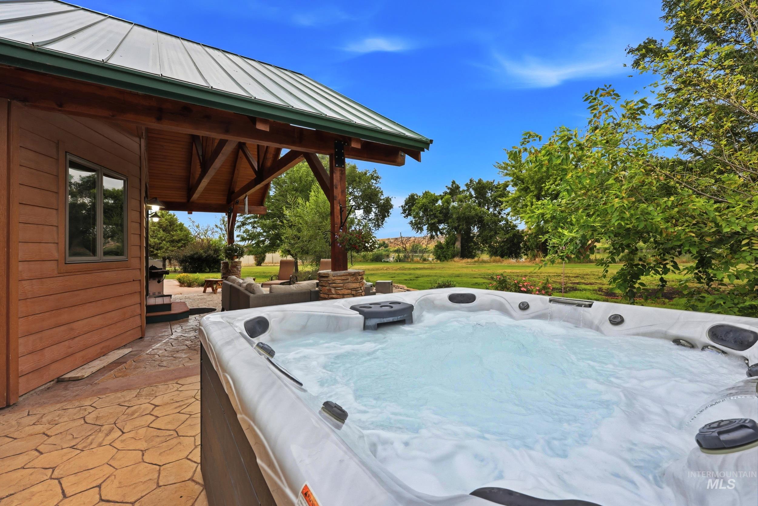 339 Airport Rd, Weiser, Idaho 83672, 3 Bedrooms, 2 Bathrooms, Residential For Sale, Price $1,050,000, 98993234