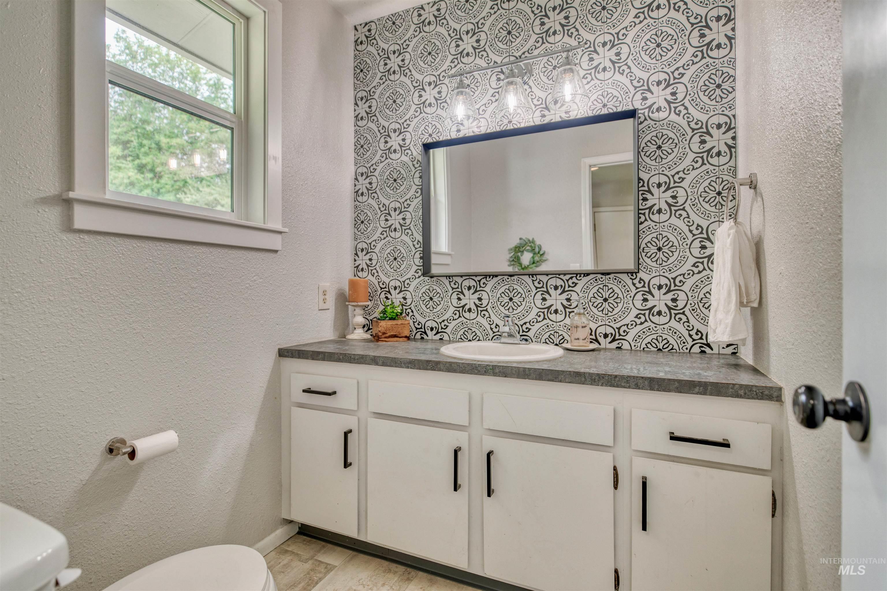 11916 W Jody Dr, Boise, Idaho 83713-1741, 3 Bedrooms, 2.5 Bathrooms, Residential For Sale, Price $550,000, 98993235