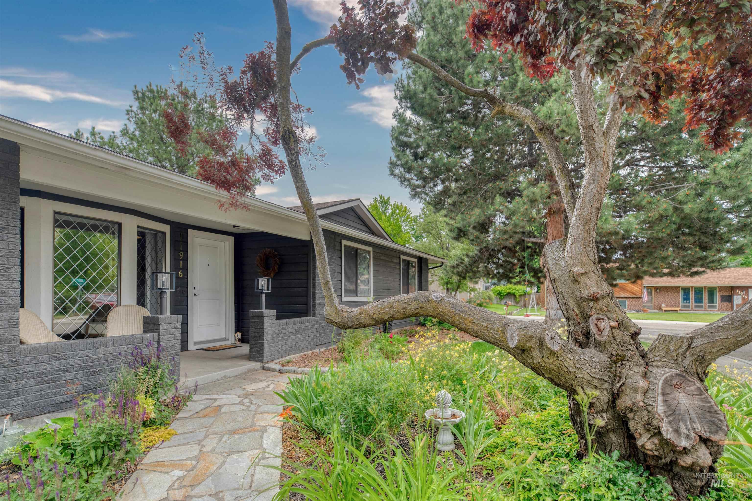 11916 W Jody Dr, Boise, Idaho 83713-1741, 3 Bedrooms, 2.5 Bathrooms, Residential For Sale, Price $550,000, 98993235