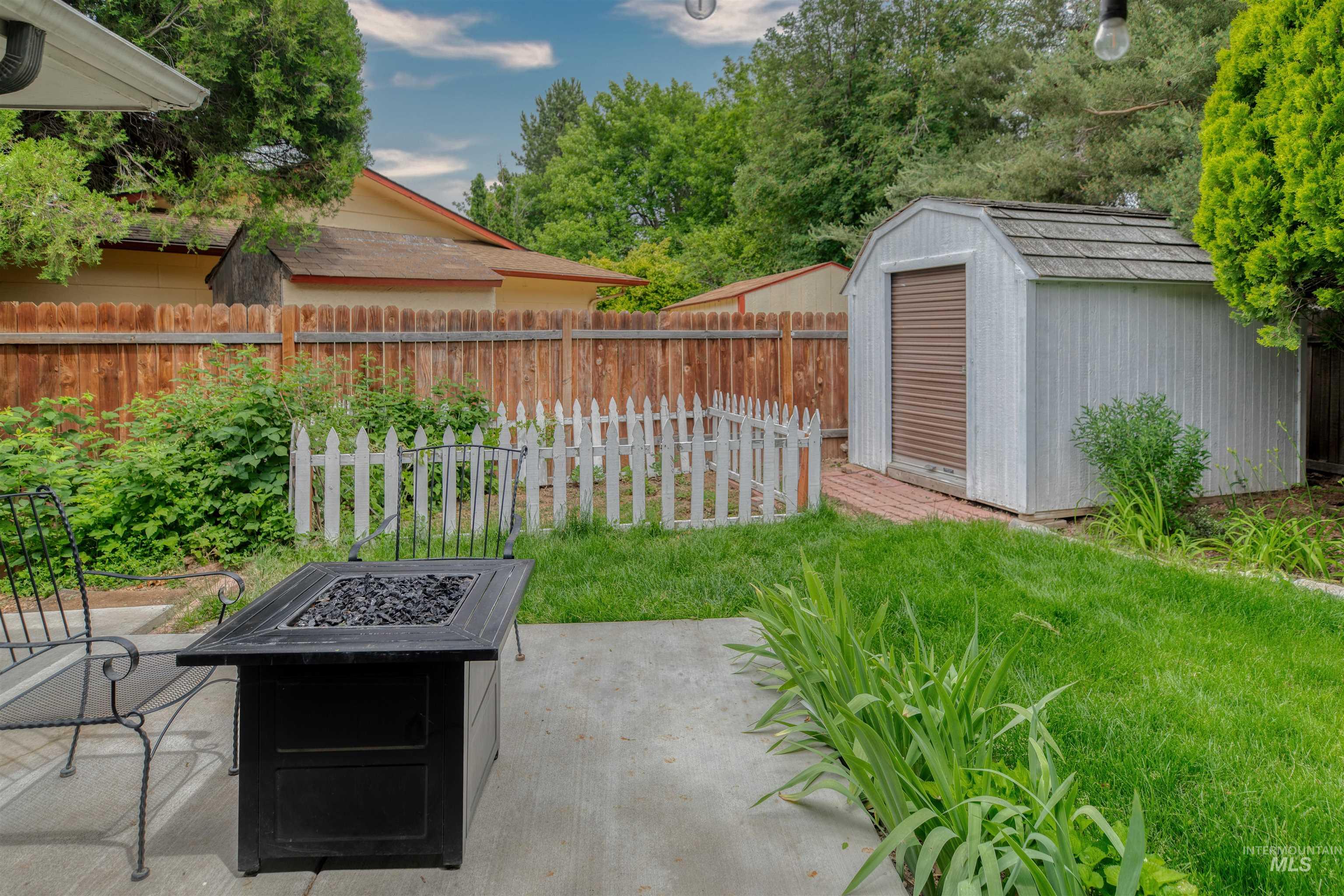 11916 W Jody Dr, Boise, Idaho 83713-1741, 3 Bedrooms, 2.5 Bathrooms, Residential For Sale, Price $550,000, 98993235