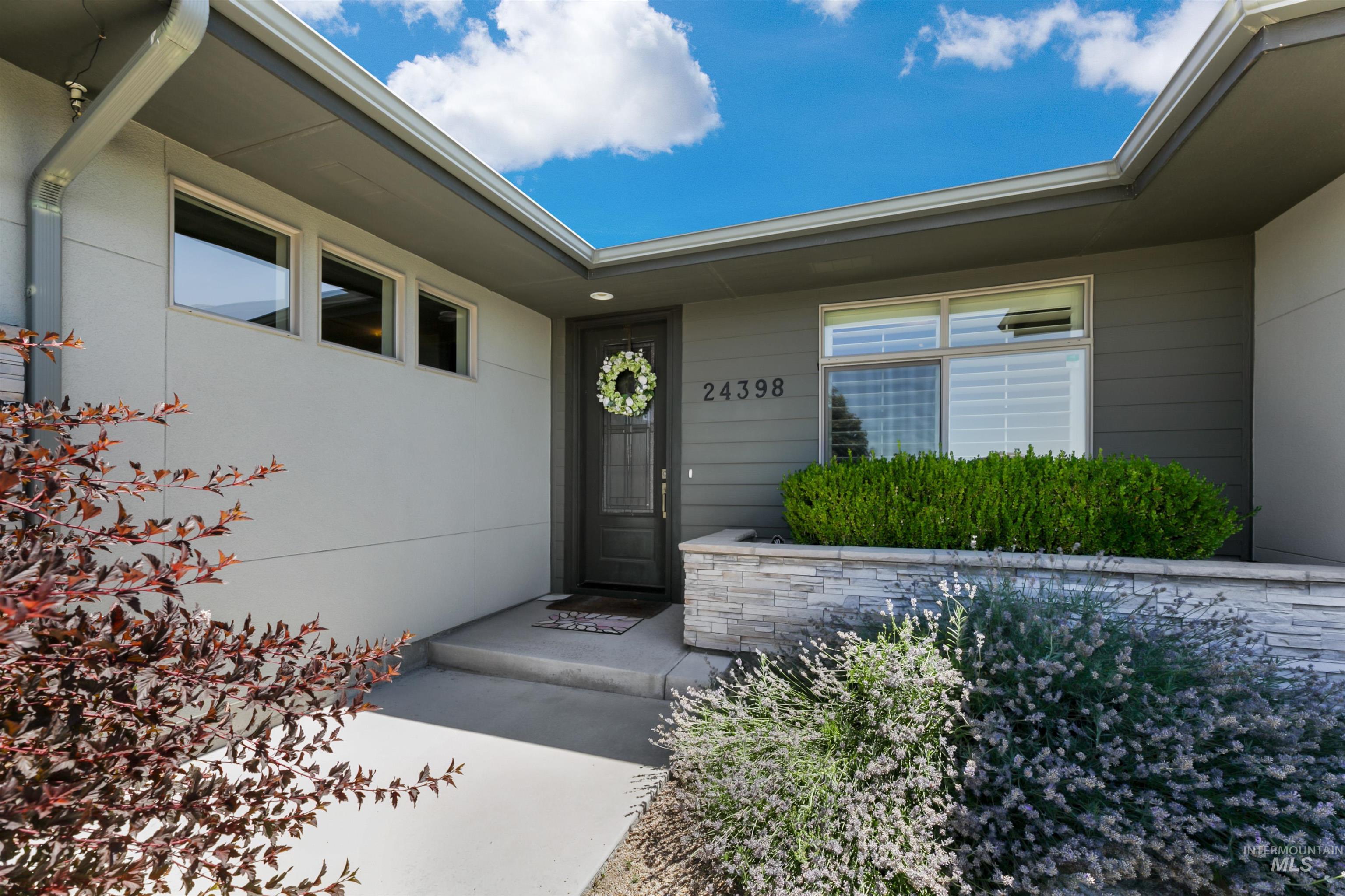 24398 TOMBSTONE RIDGE CT., Middleton, Idaho 83644-5470, 4 Bedrooms, 2.5 Bathrooms, Residential For Sale, Price $1,199,999,MLS 98993236