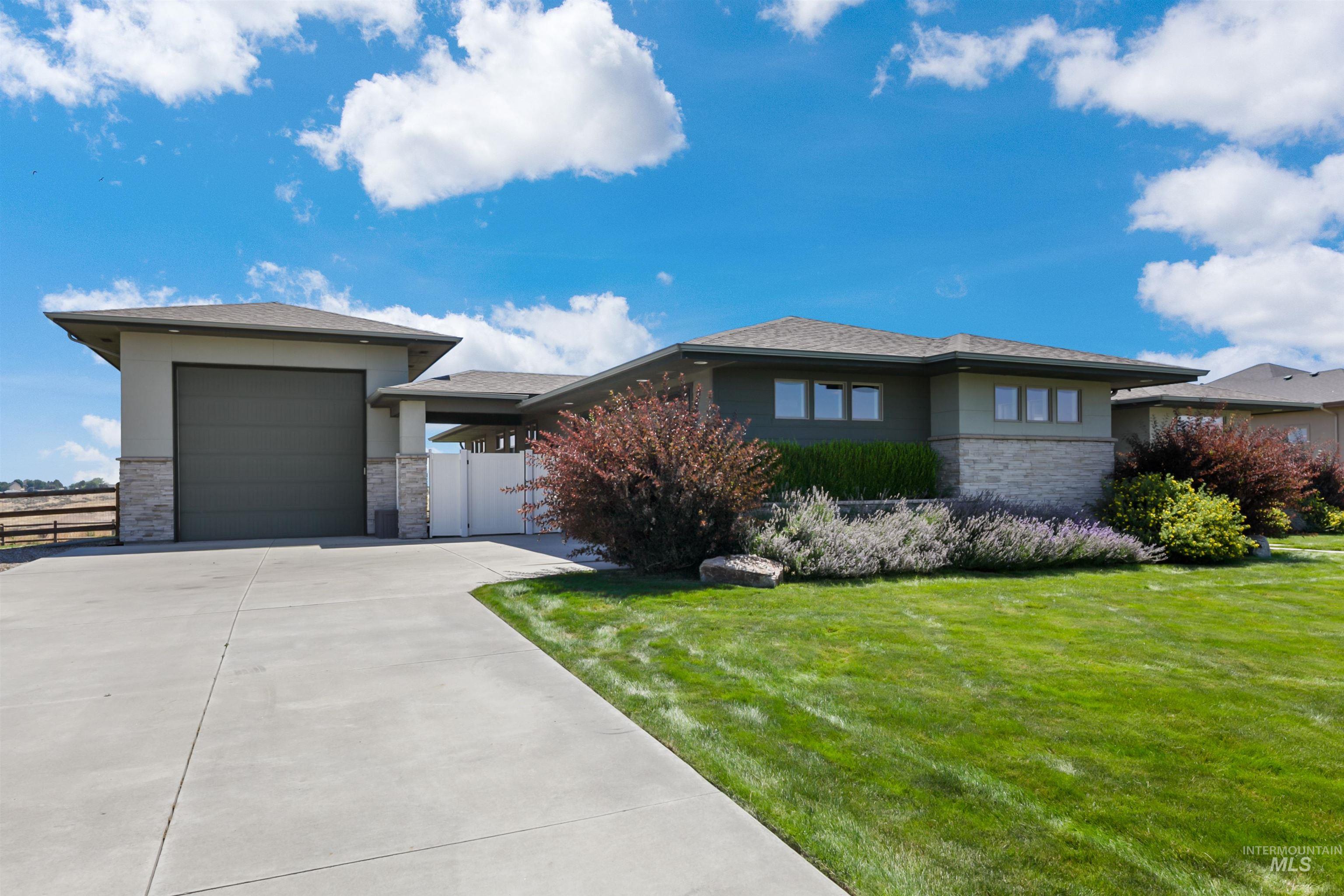 24398 TOMBSTONE RIDGE CT., Middleton, Idaho 83644-5470, 4 Bedrooms, 2.5 Bathrooms, Residential For Sale, Price $1,199,999,MLS 98993236
